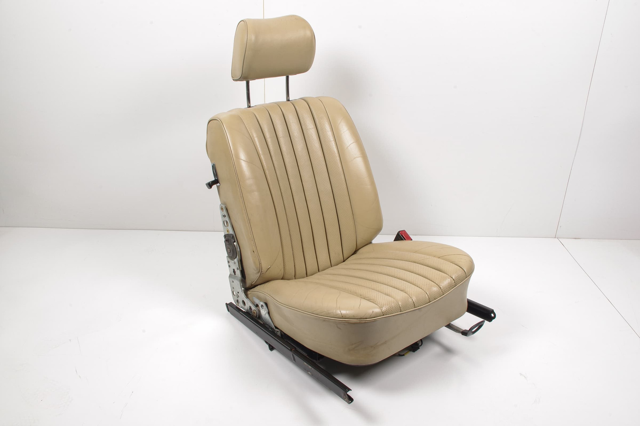 Mercedes 1079104147 Seat - Front Right Cream | R107 SL