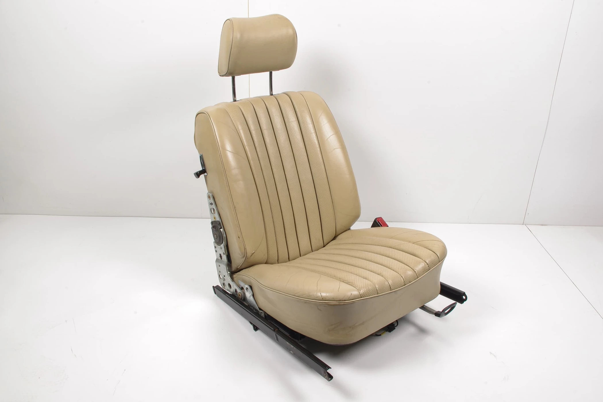 Mercedes 1079104147 Seat - Front Right Cream | R107 SL