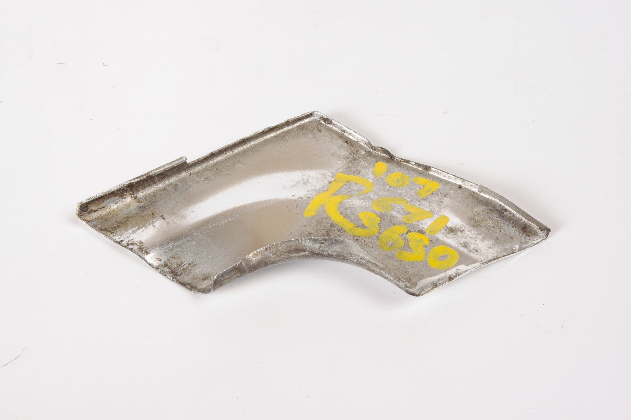 Mercedes 1076713630 Windscreen Trim - Right | C107 R107 SL