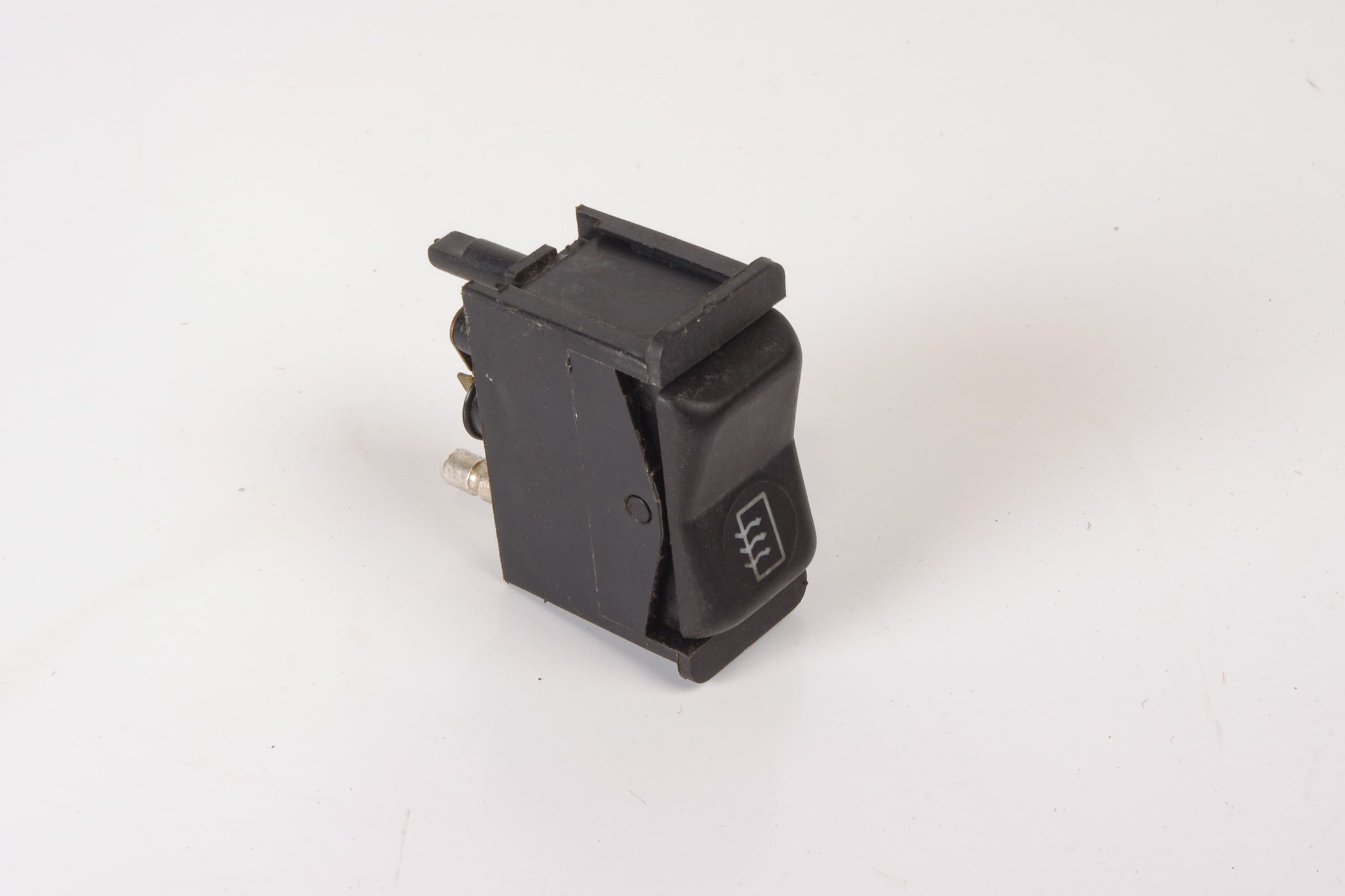 Mercedes 0008206010 Demist Switch - Rear | C107 R107 W113 SL W108 W109 W111...
