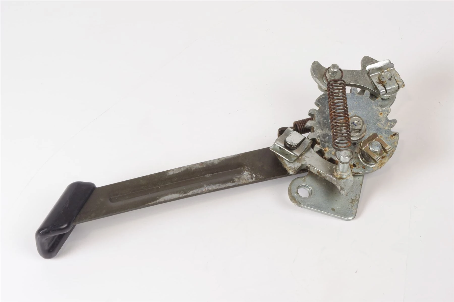 Mercedes 1079100436 Seat Adjust Lever - Right | R107 SL