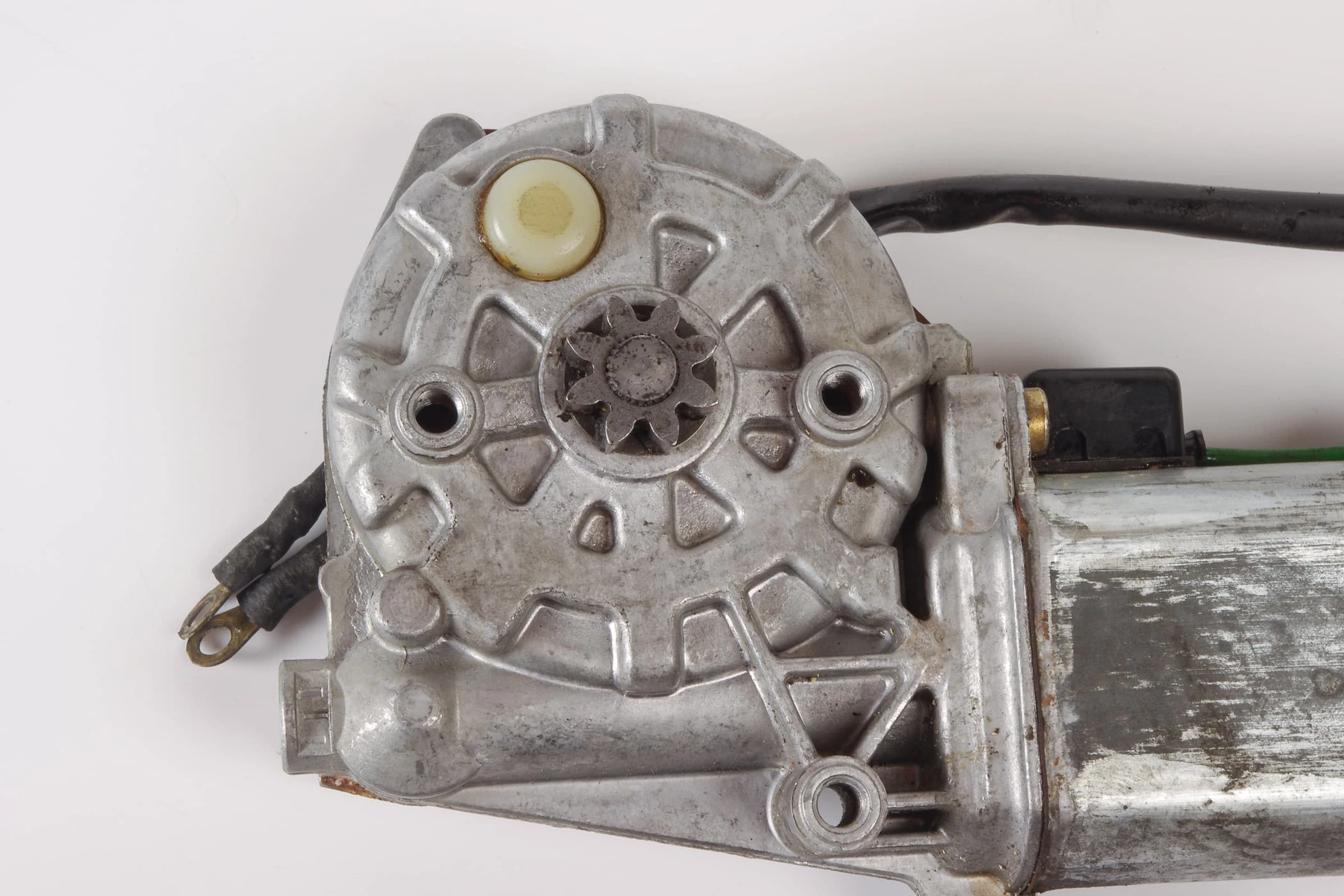 Mercedes 0018207842 Window Motor - Right | C107 R107 SL W110 W114 W115 W123 E...