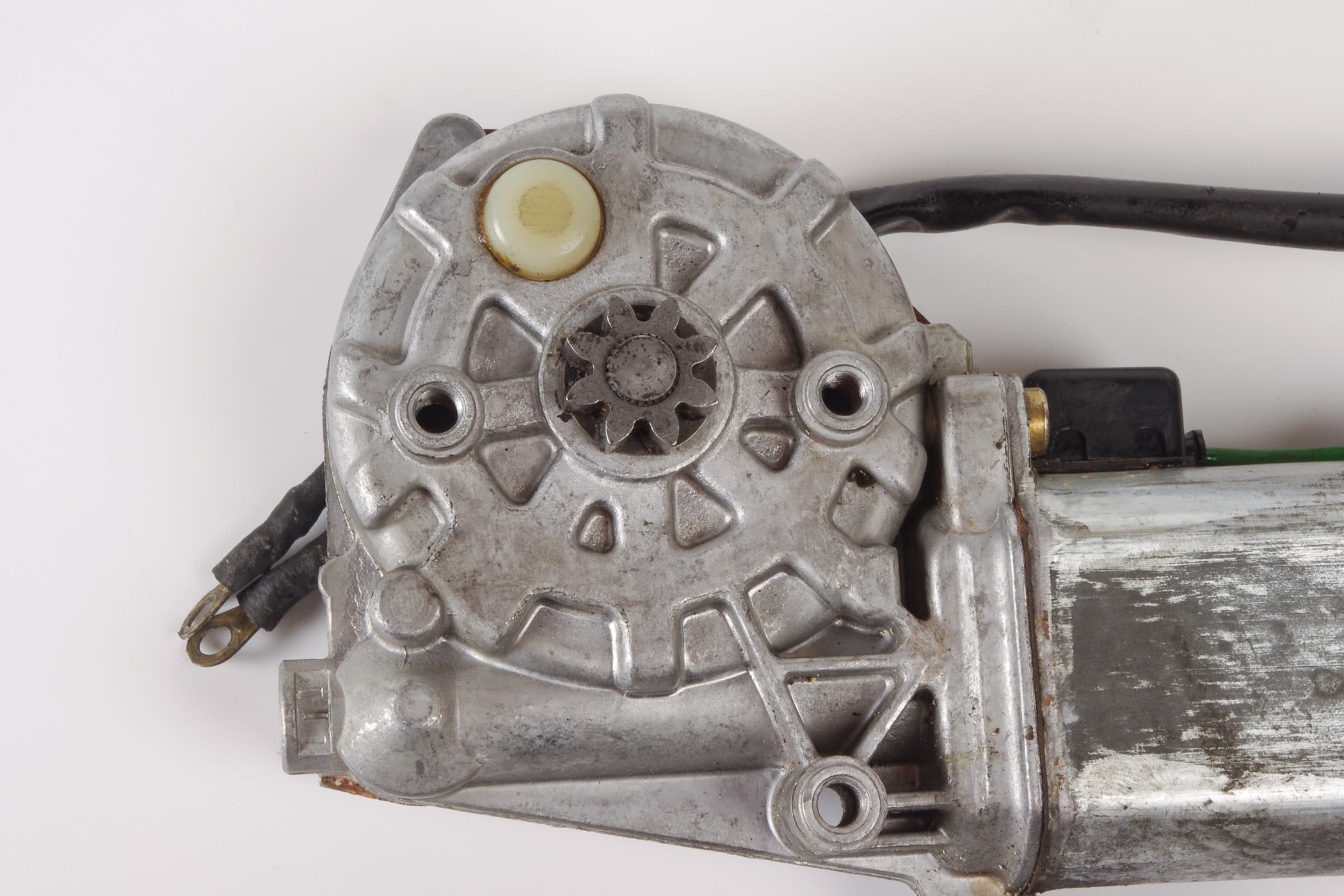 Mercedes 0018207842 Window Motor - Right | C107 R107 SL W110 W114 W115 W123 E...