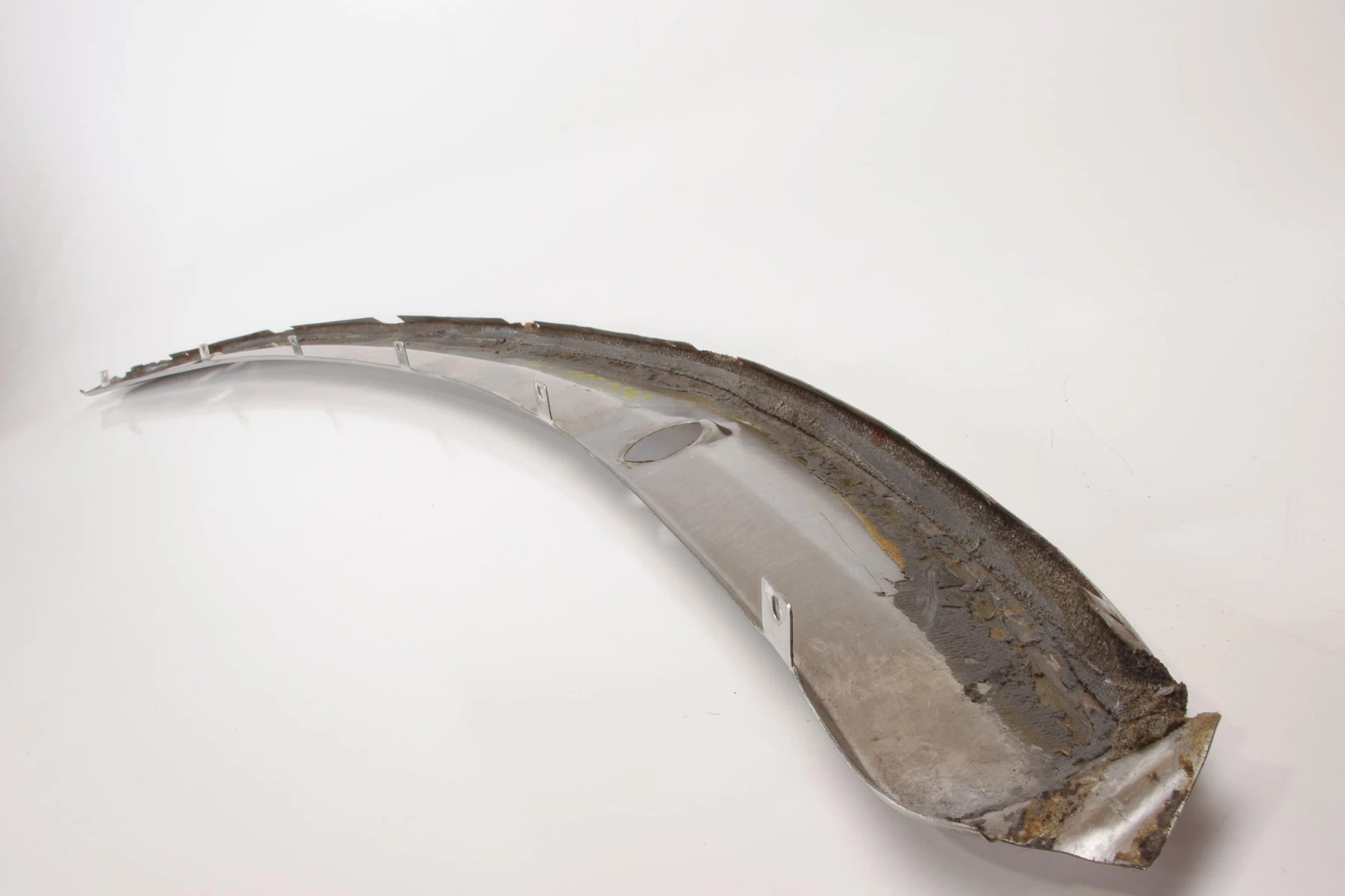 Mercedes 1076880340 Windscreen Trim | R107 SL