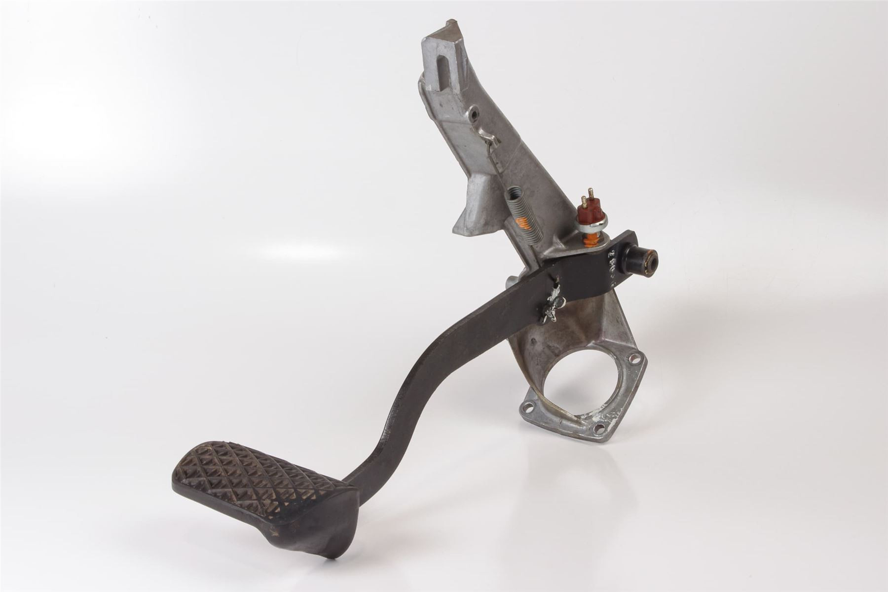 Mercedes 1072902018 Brake Pedal Assembly | C107 R107 SL W116 S