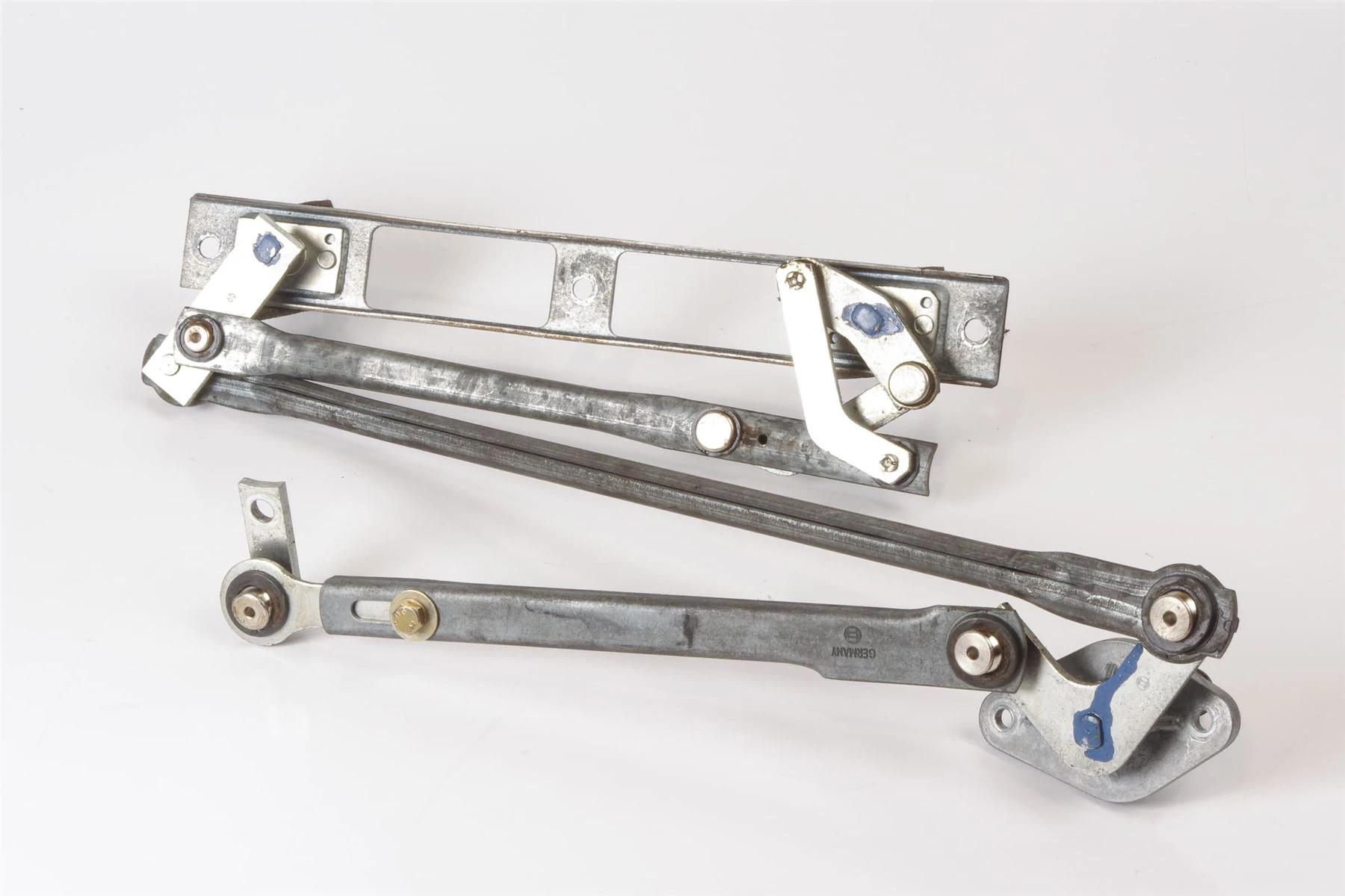 Mercedes 1078200043 Wiper Mechanism Linkage | C107 R107 SL