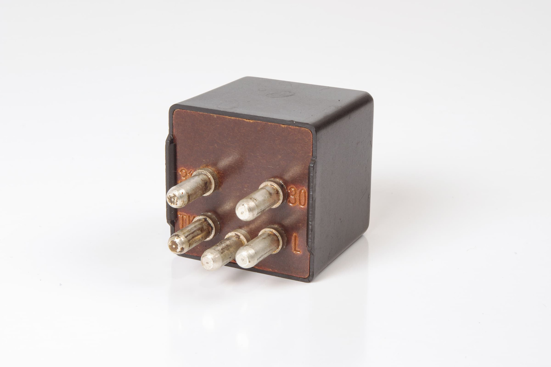 Mercedes 0008213047 Dome Light Relay | R107 SL W116 S