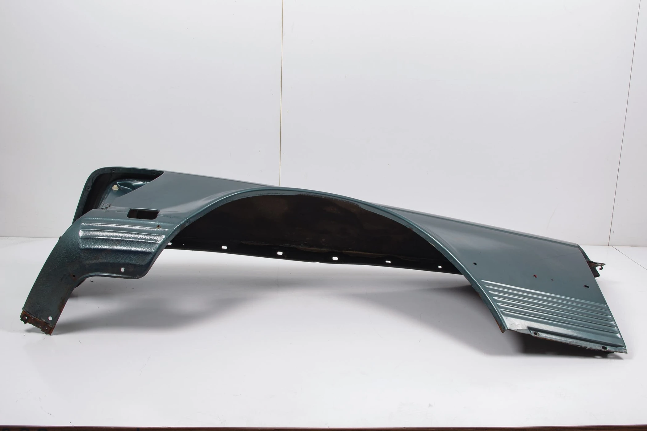Mercedes 1078801318 Wing - Front Left | C107 R107 SL