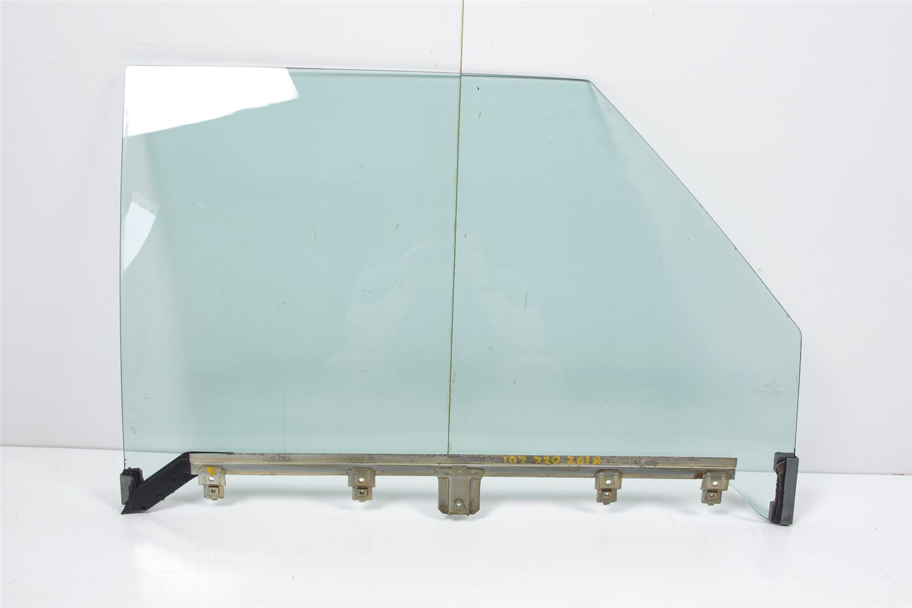 Mercedes 1077202618 Window Glass - Right | R107 SL