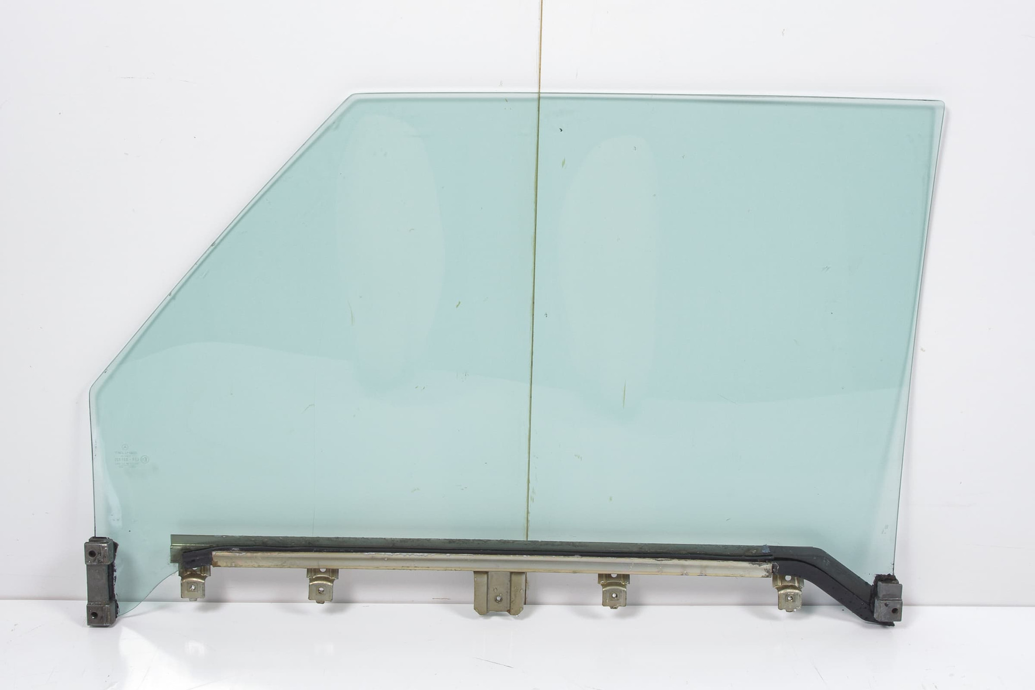 Mercedes 1077202618 Window Glass - Right | R107 SL