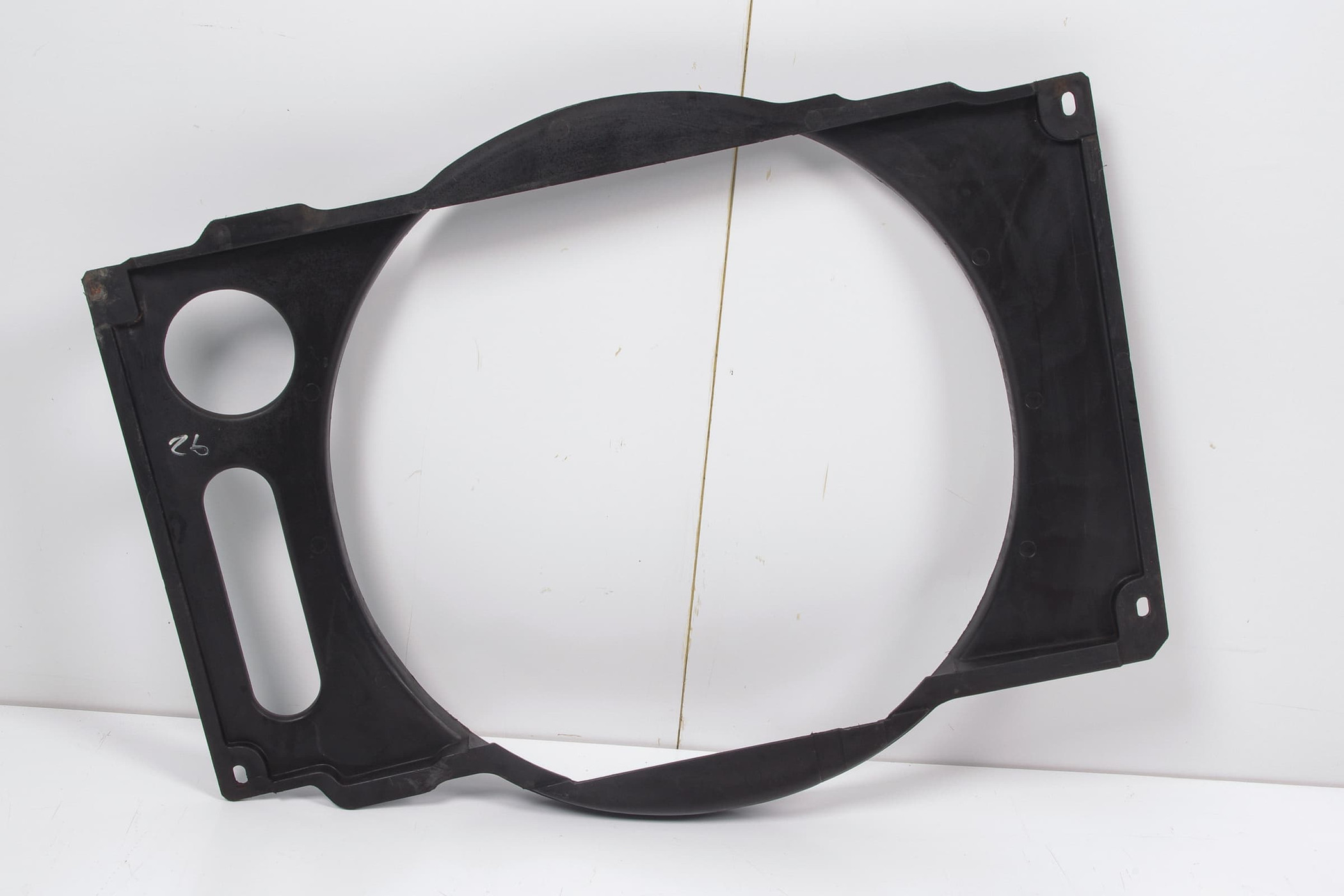 Mercedes 1075050555 Fan Shroud | C107 R107 SL
