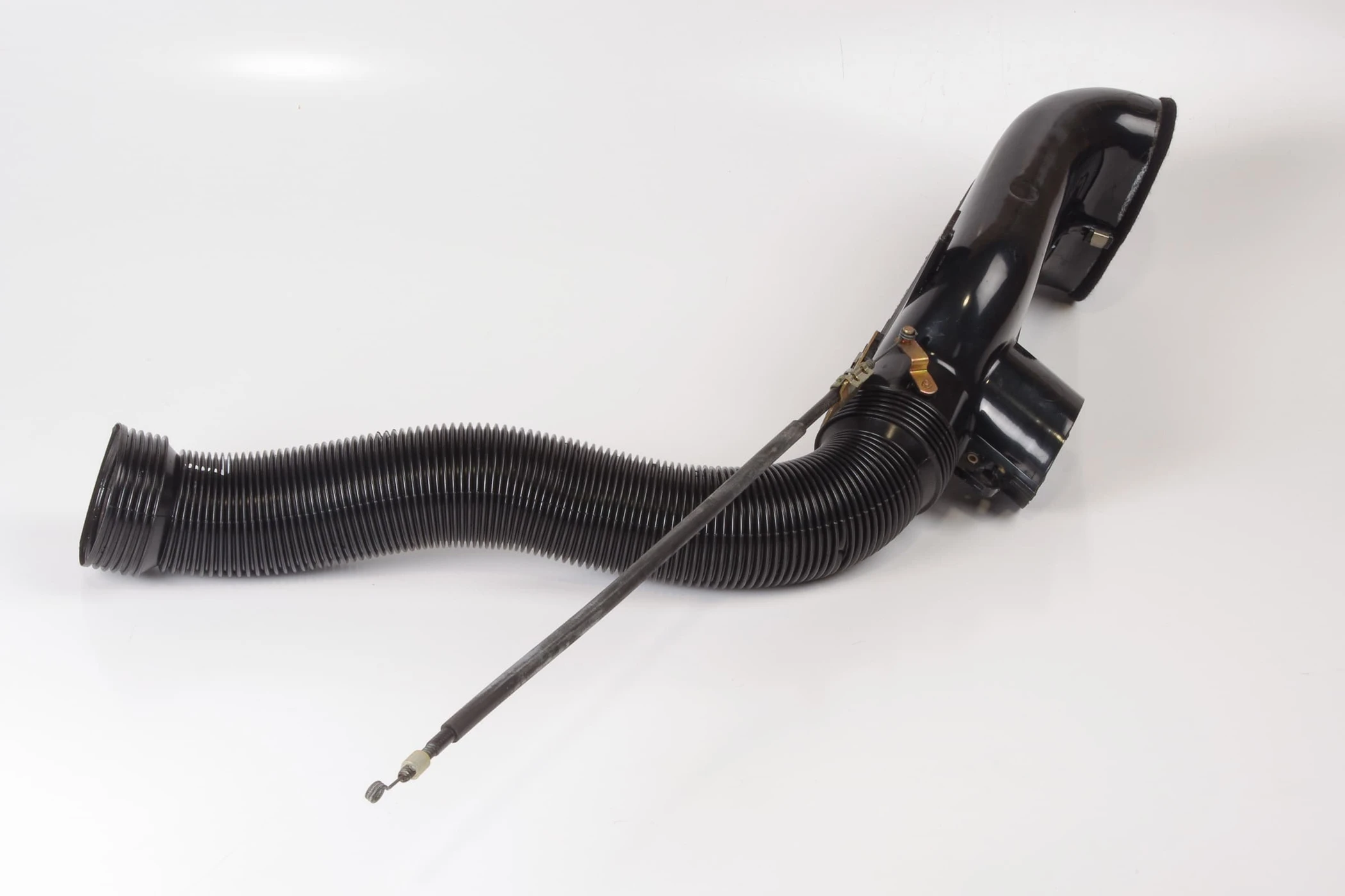 Mercedes 1078301645 A/C Duct (a) | C107 R107 SL