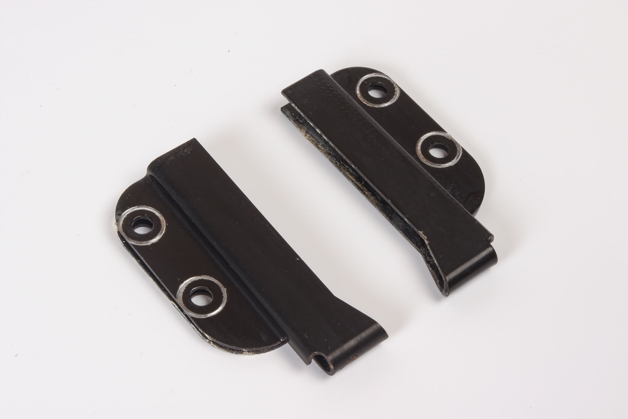 Mercedes 1079190225 Seat Guide - Rear Right | R107 SL