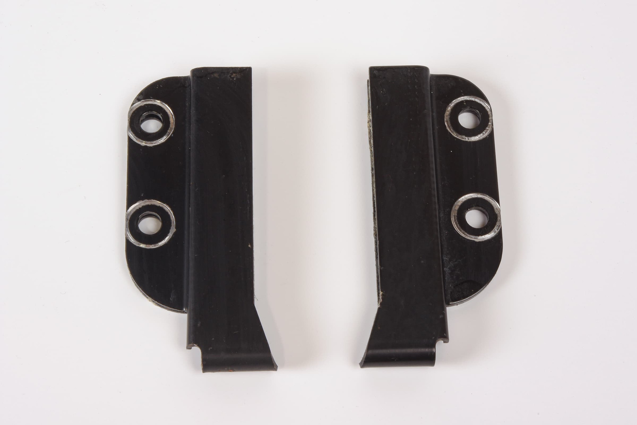 Mercedes 1079190225 Seat Guide - Rear Right | R107 SL