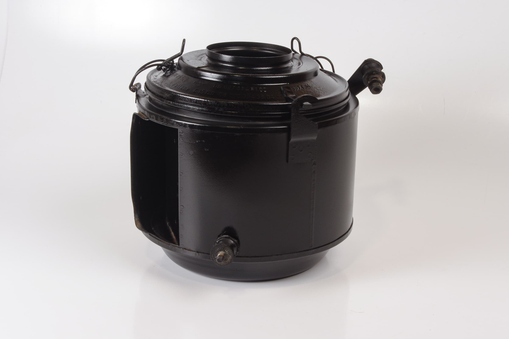 Mercedes 0070946102 Air Box | C107 R107 SL