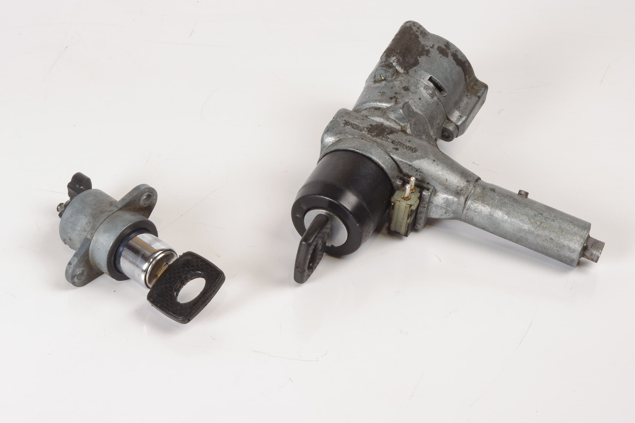 Mercedes 6014600304 Lock Set | C107 R107 SL W114 W115 E W116 S W460 W461 W463 G