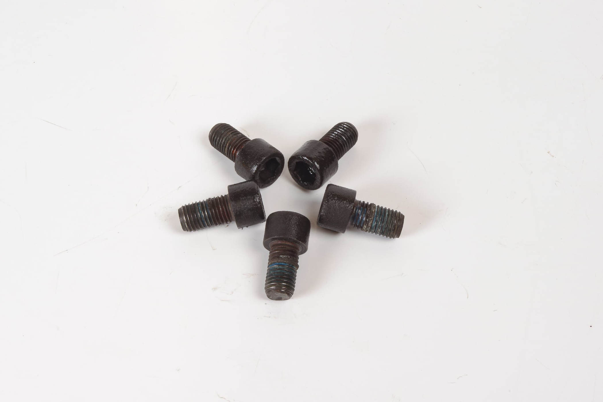 Mercedes 0009907212 Brake Disc Bolt x5 | C107 R107 W113 SL W108 W109 W111...