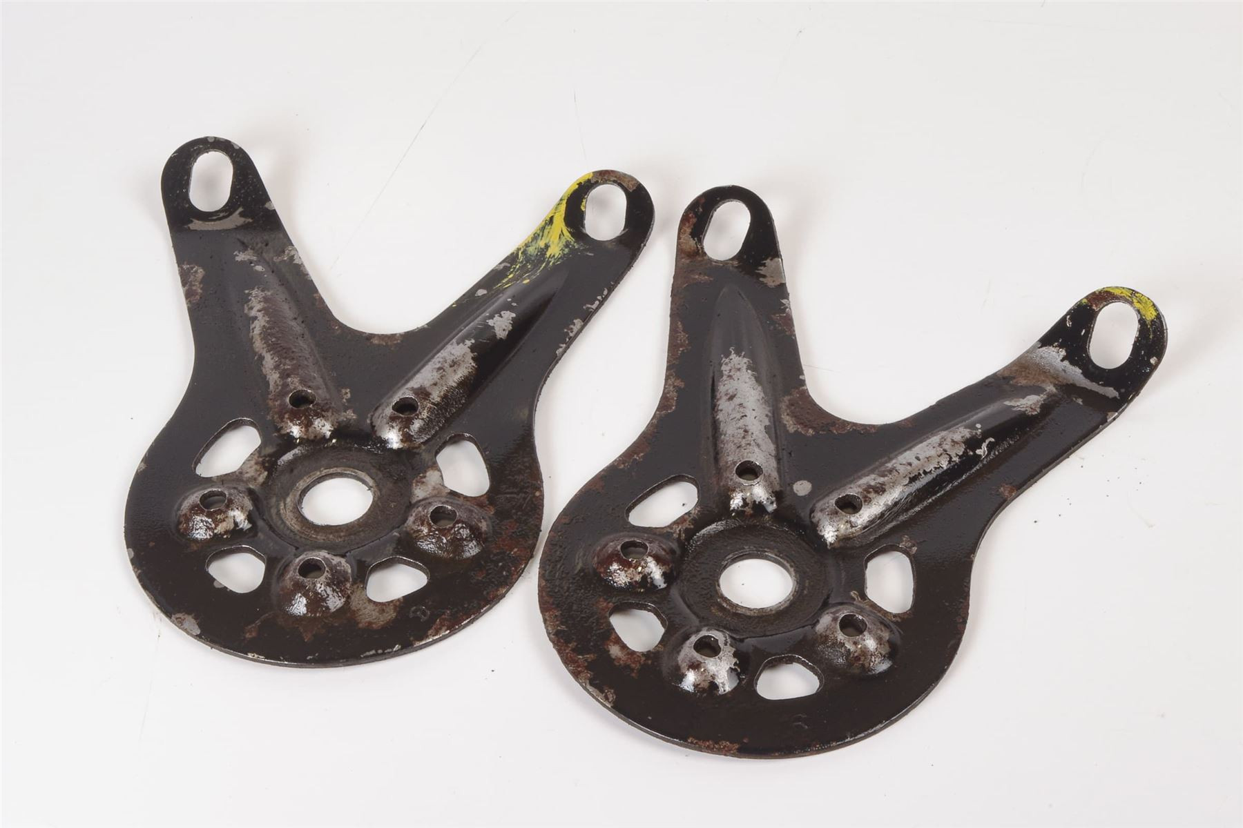 Mercedes 1073520325 Axle Support Plate x2 - Rear | R107 SL