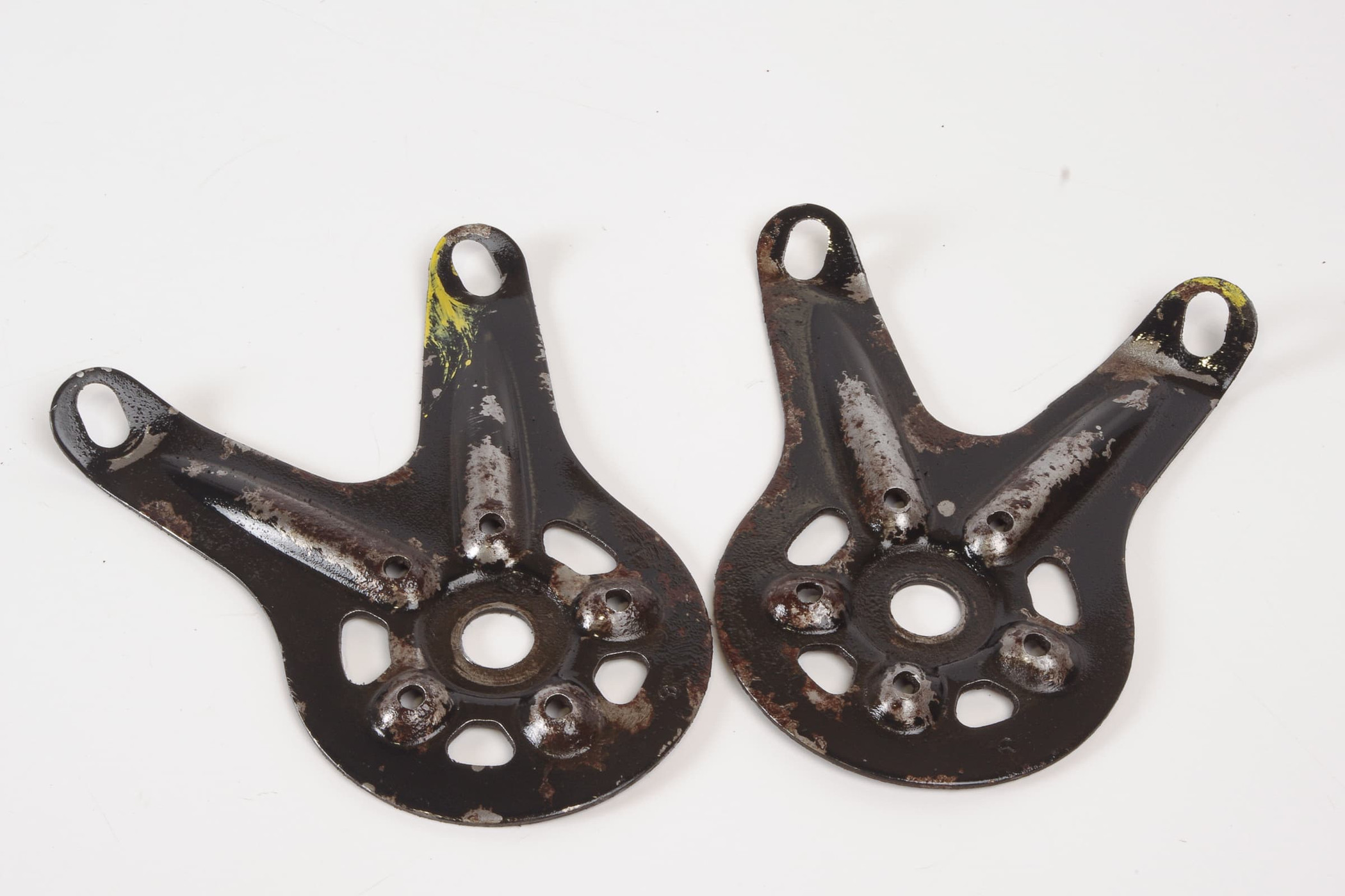 Mercedes 1073520325 Axle Support Plate x2 - Rear | R107 SL