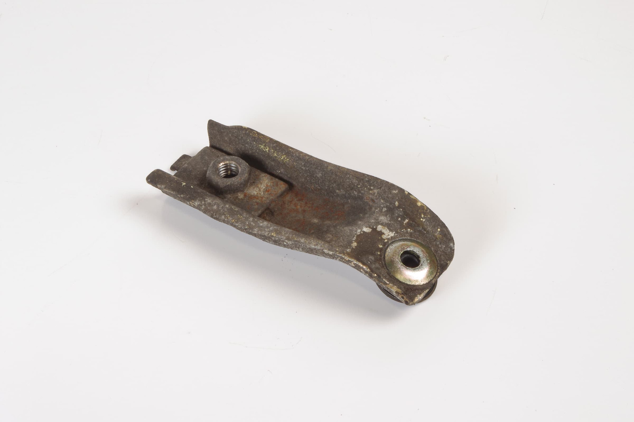 Mercedes 1072400840 Engine Mount Bracket | C107 R107 SL