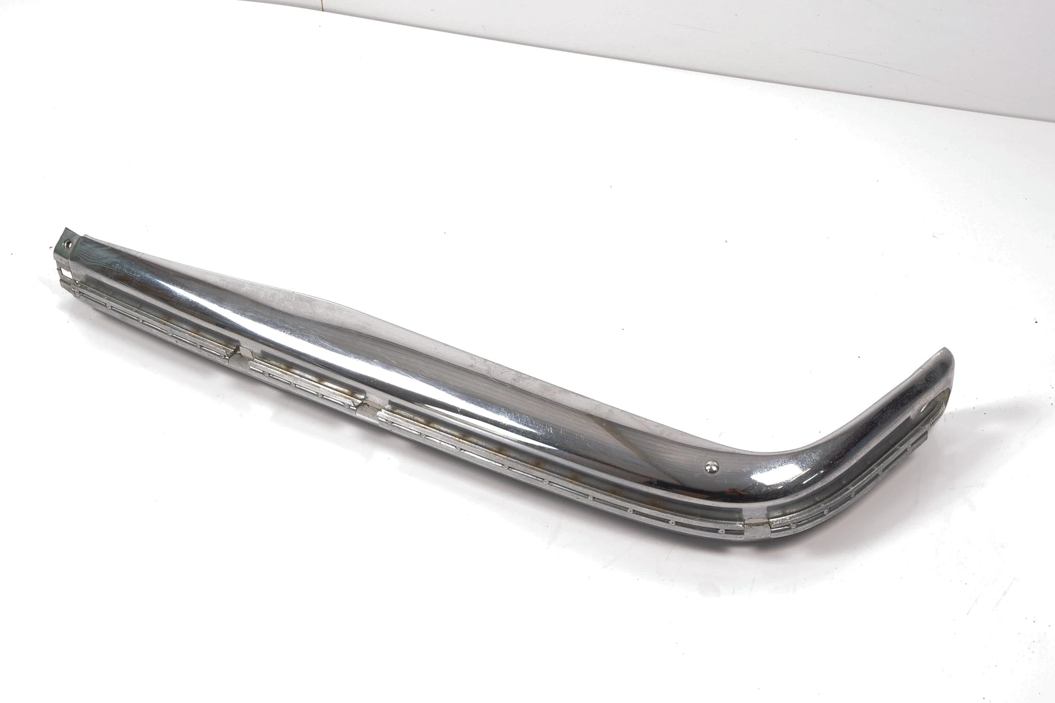Mercedes 1158802270 Bumper Chrome - Front Right (New Old St.) | W114 W115 E