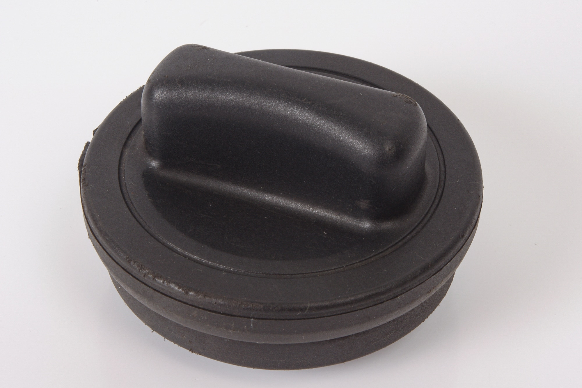 Mercedes 2204700005 Fuel Filler Cap | R129 SL W168 A R170 SLK W202 C C208...
