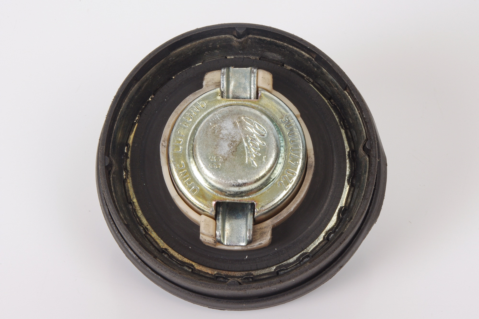 Mercedes 2204700005 Fuel Filler Cap | R129 SL W168 A R170 SLK W202 C C208...