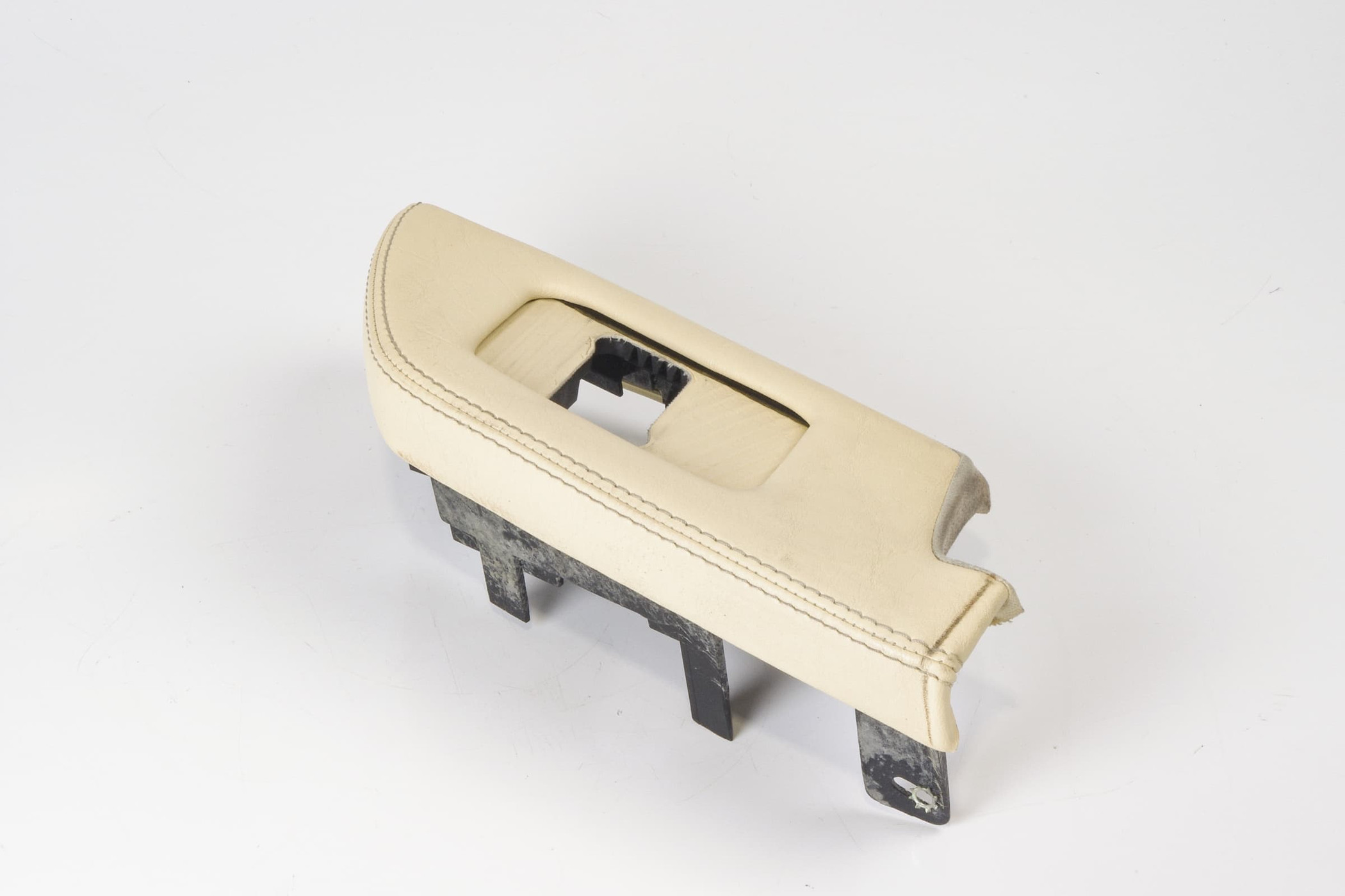 Mercedes 1299110222 Seat Belt Guide - Right Cream | R129 SL