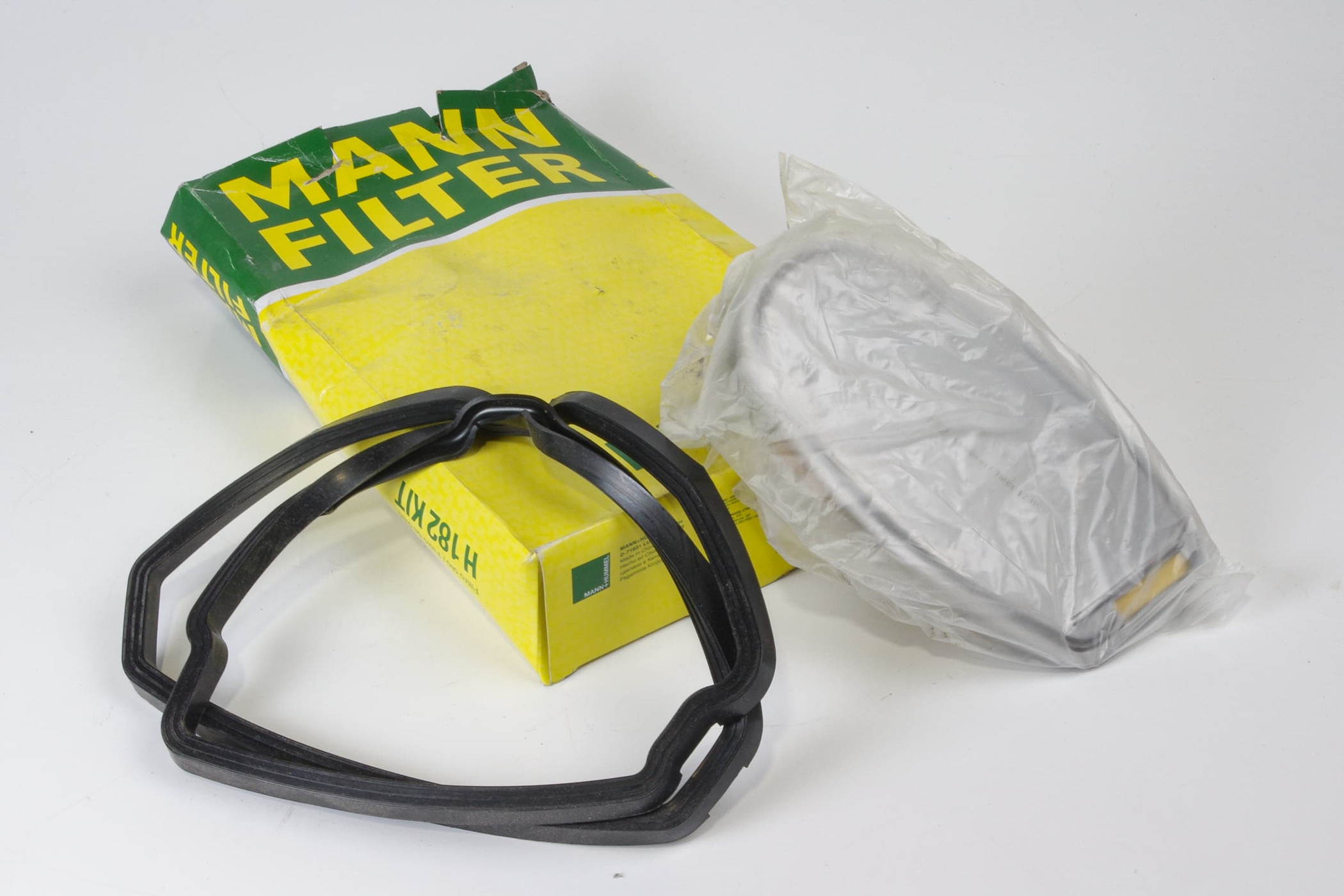 Mercedes 1292770195 Oil Filter (New Old St.) | W124 W210 E W126 W140 S R129 SL