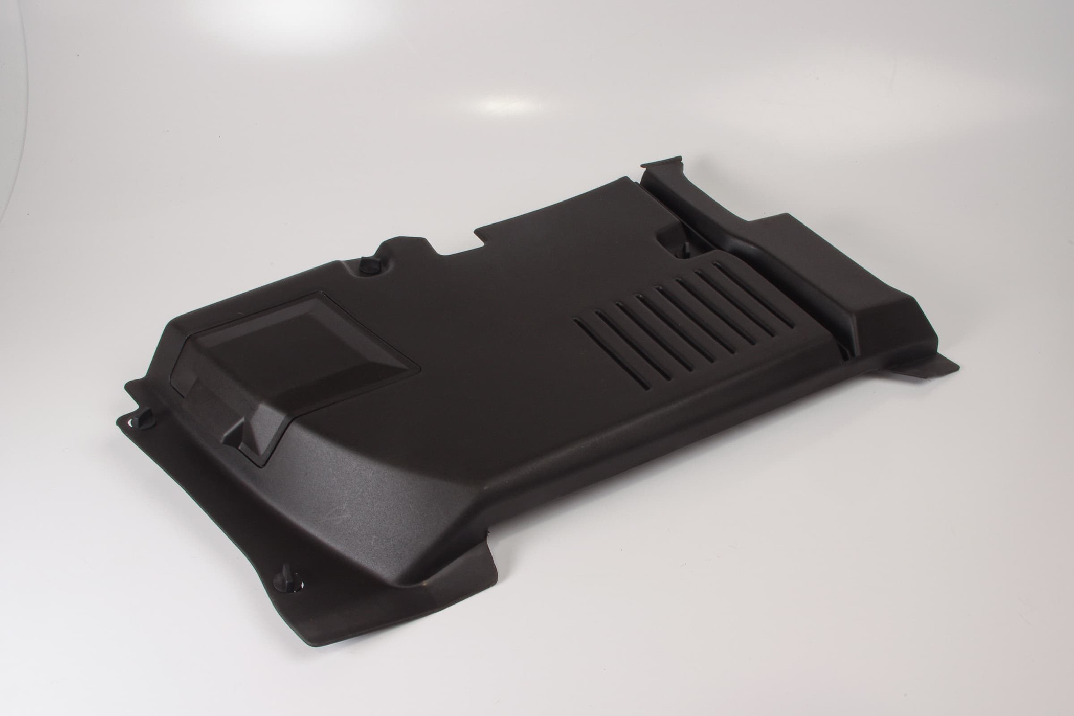 Mercedes 1408202078 Engine Cover - Left (a) | W140 V140 S