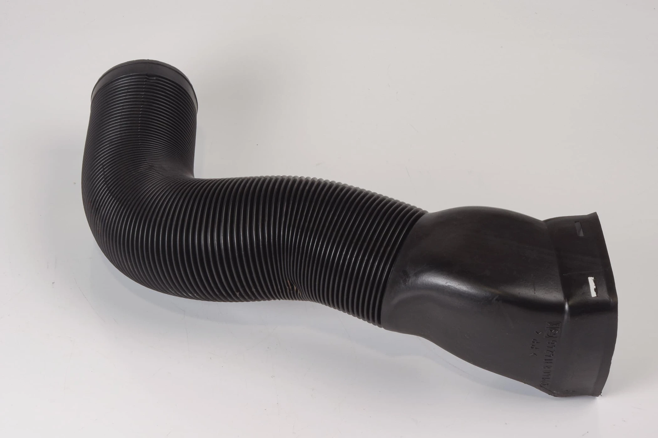 Mercedes 1408314246 Air Duct - Right | W140 V140 C140 S