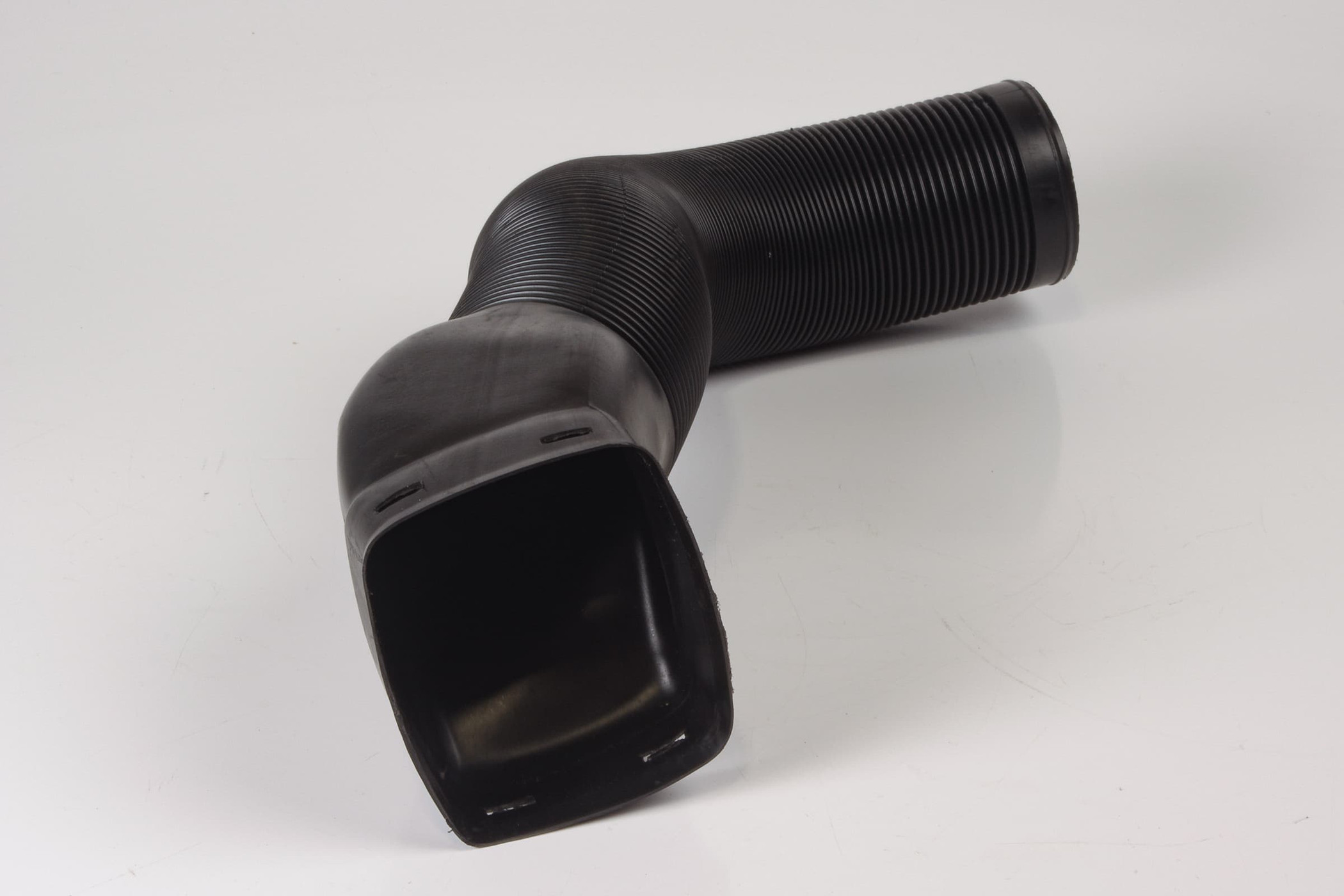 Mercedes 1408314246 Air Duct - Right | W140 V140 C140 S