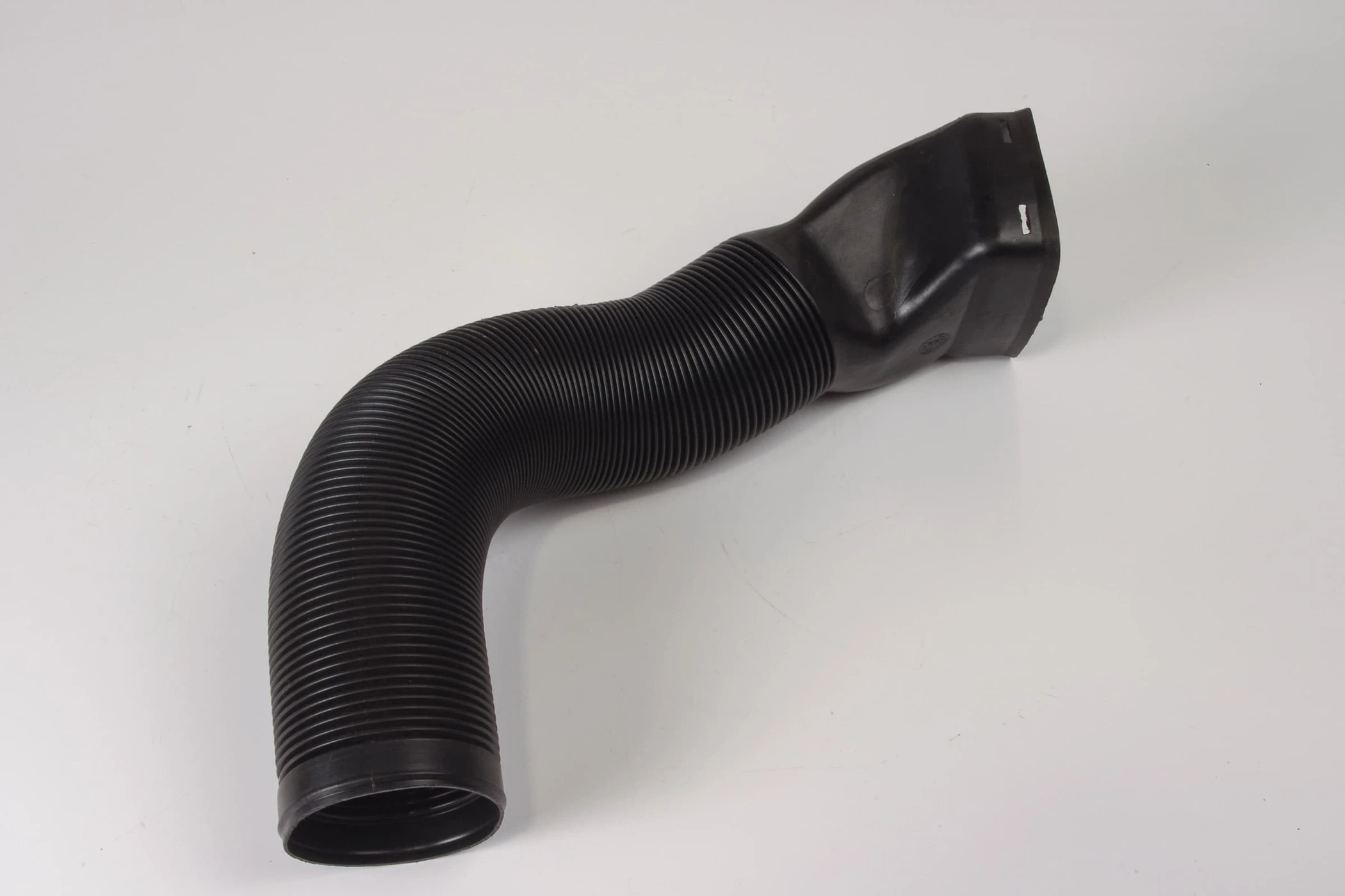 Mercedes 1408314246 Air Duct - Right | W140 V140 C140 S