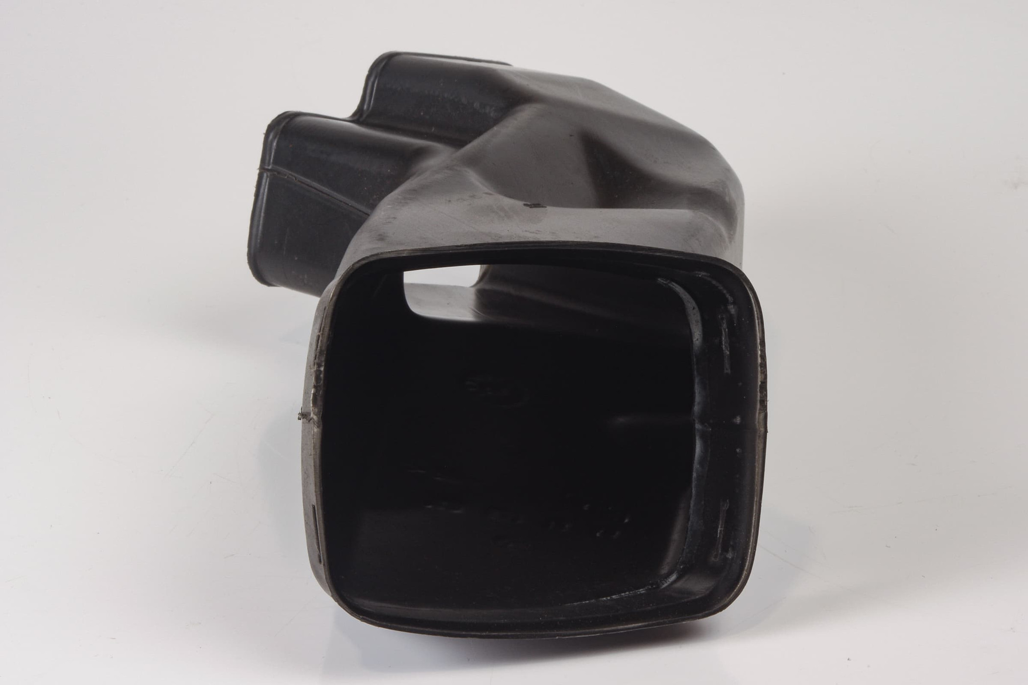 Mercedes 1408311346 Air Duct - Front Left | W140 V140 C140 S