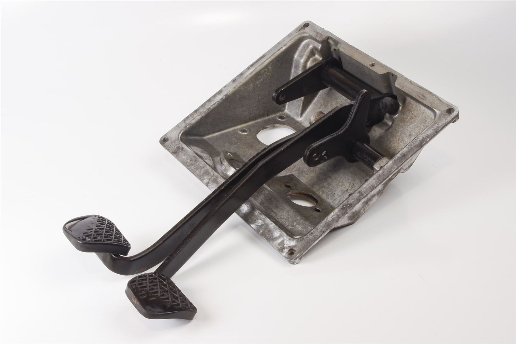 Mercedes 4602940801 Pedal Assembly | W460 W461 G