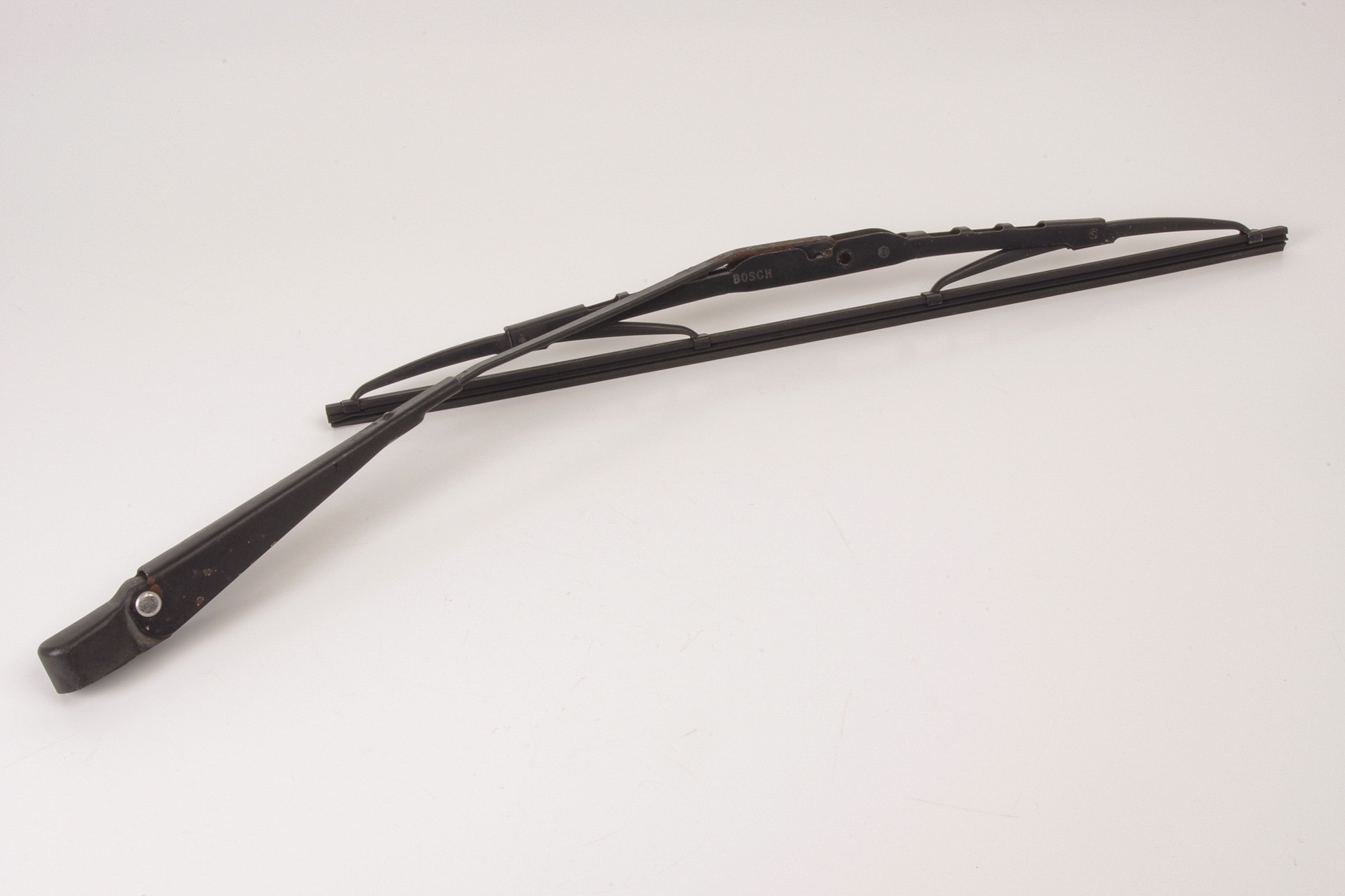 Mercedes 0008245628 Wiper Arm - Rear | W460 W461 W463 G