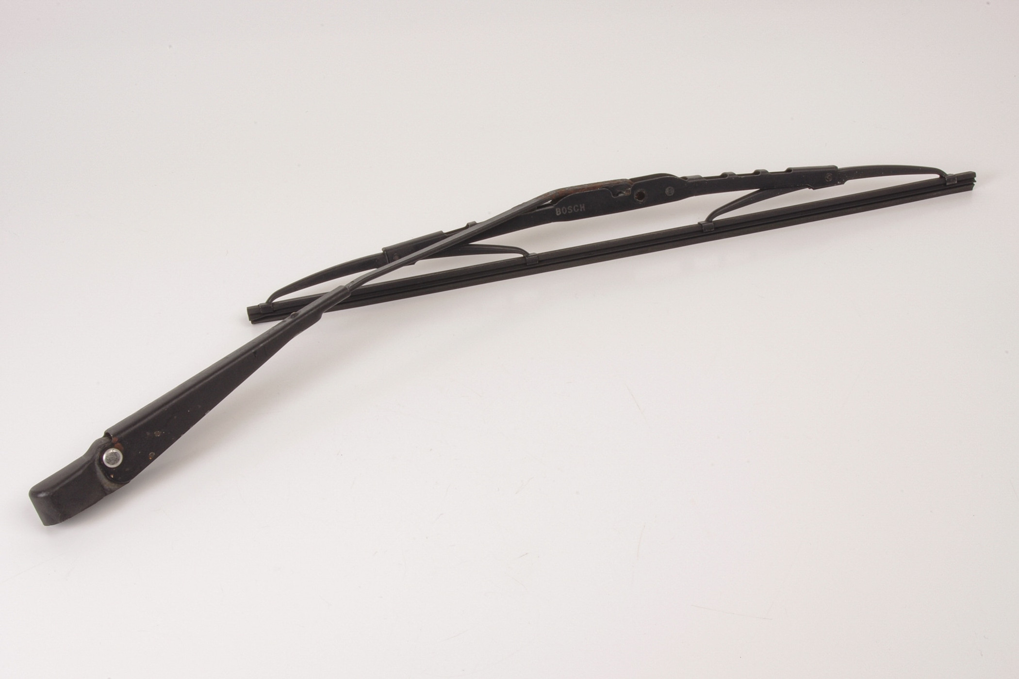 Mercedes 0008245628 Wiper Arm - Rear | W460 W461 W463 G