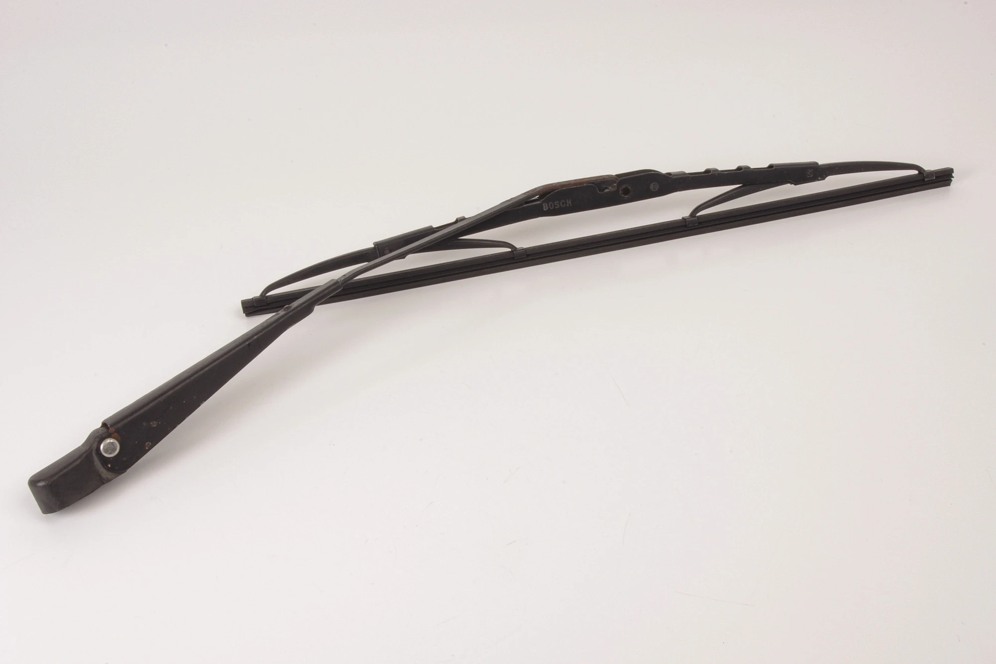 Mercedes 0008245628 Wiper Arm - Rear | W460 W461 W463 G