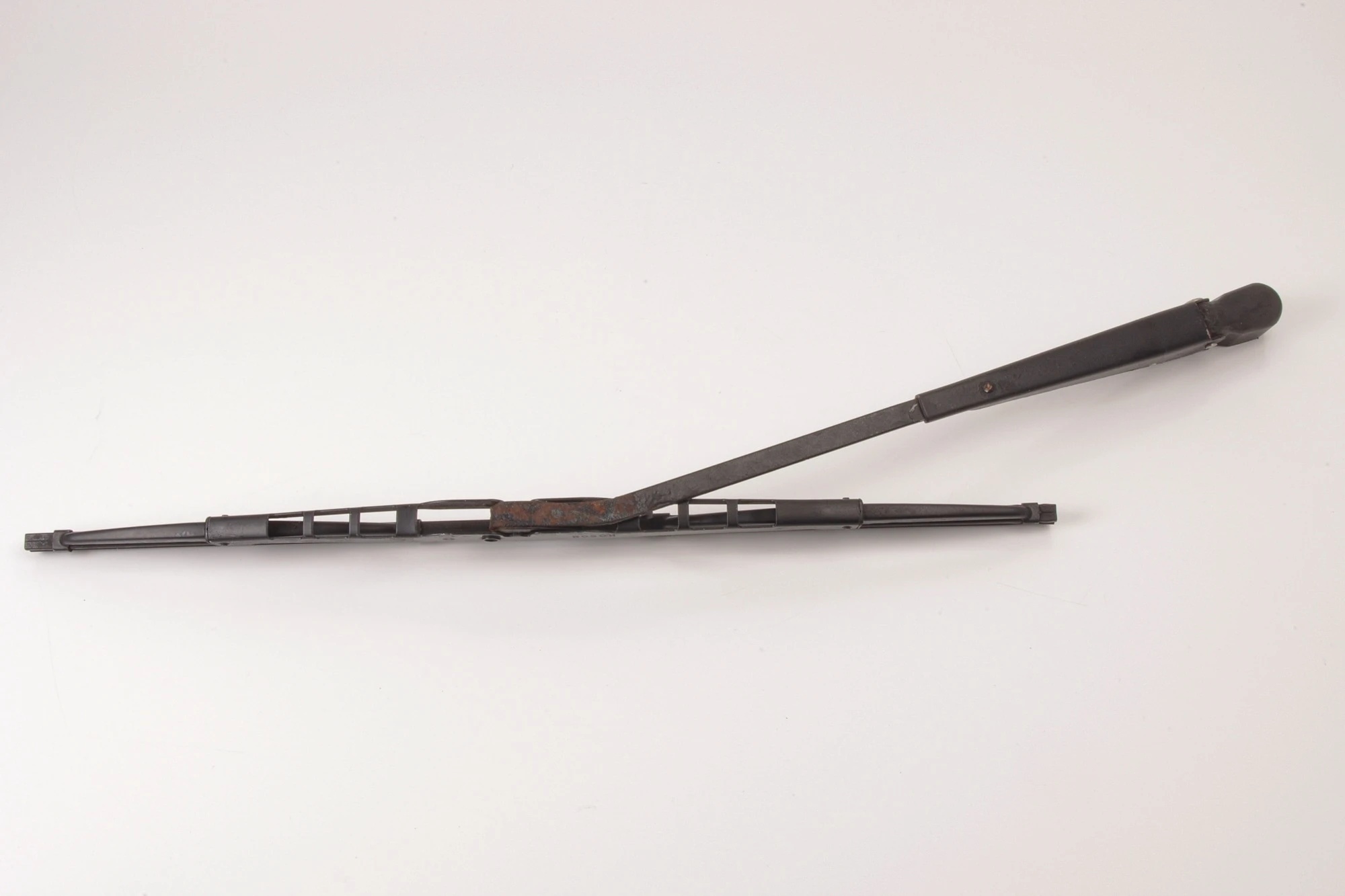 Mercedes 0008245628 Wiper Arm - Rear | W460 W461 W463 G