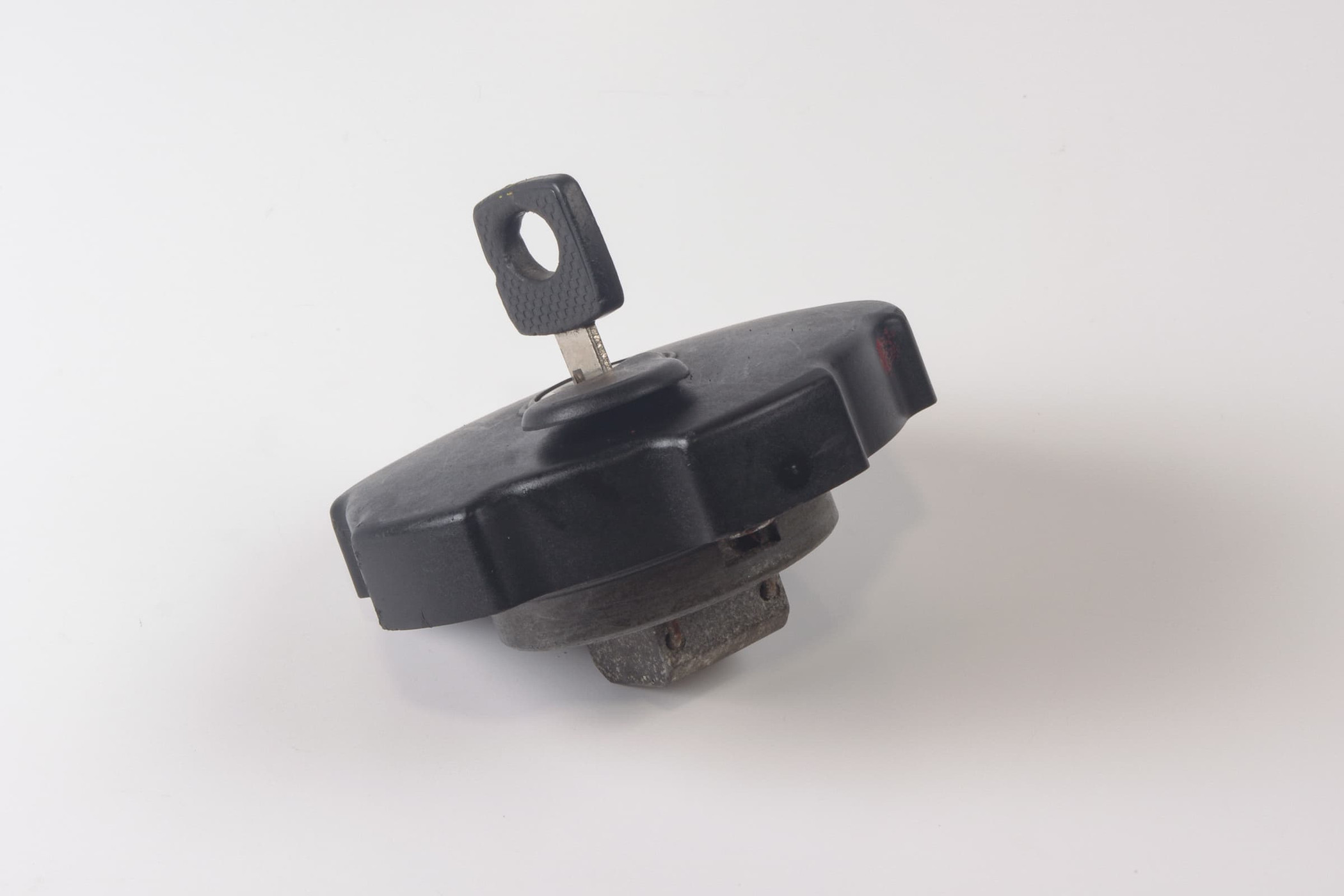 Mercedes 0004700430 Fuel Filler Cap | W460 G