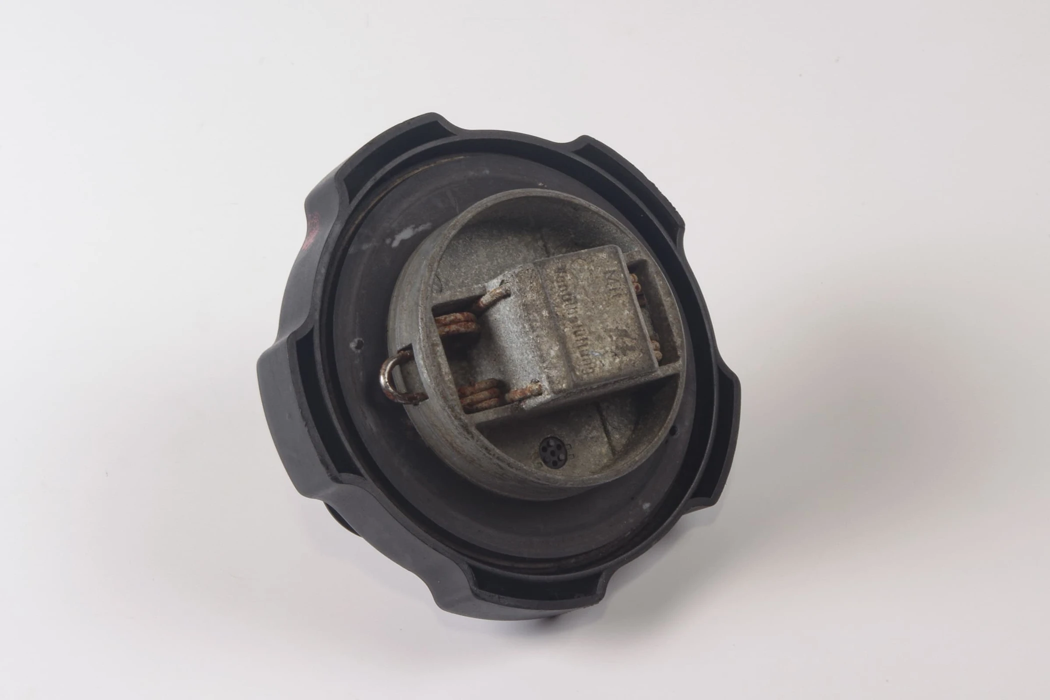 Mercedes 0004700430 Fuel Filler Cap | W460 G