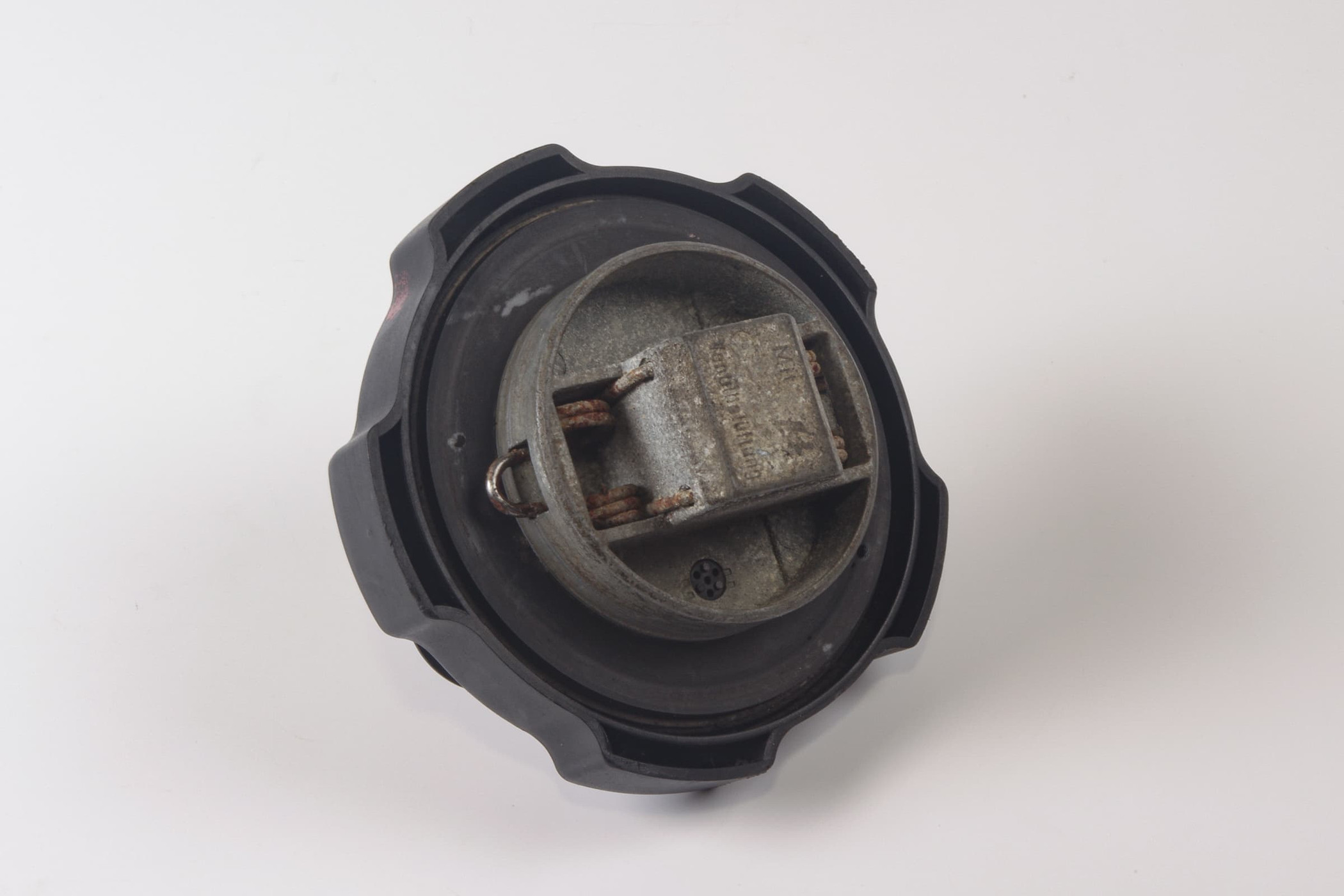 Mercedes 0004700430 Fuel Filler Cap | W460 G