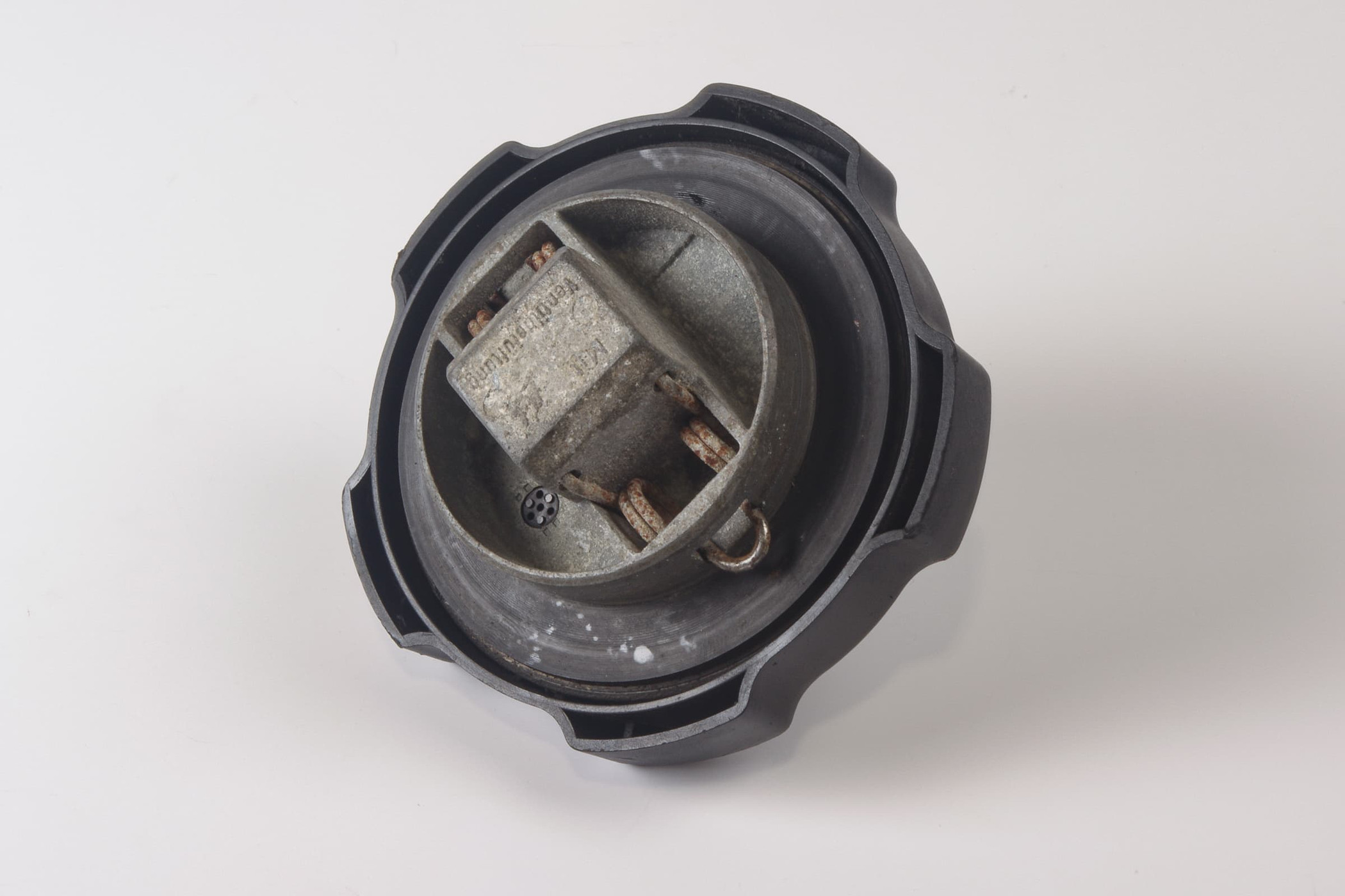 Mercedes 0004700430 Fuel Filler Cap | W460 G