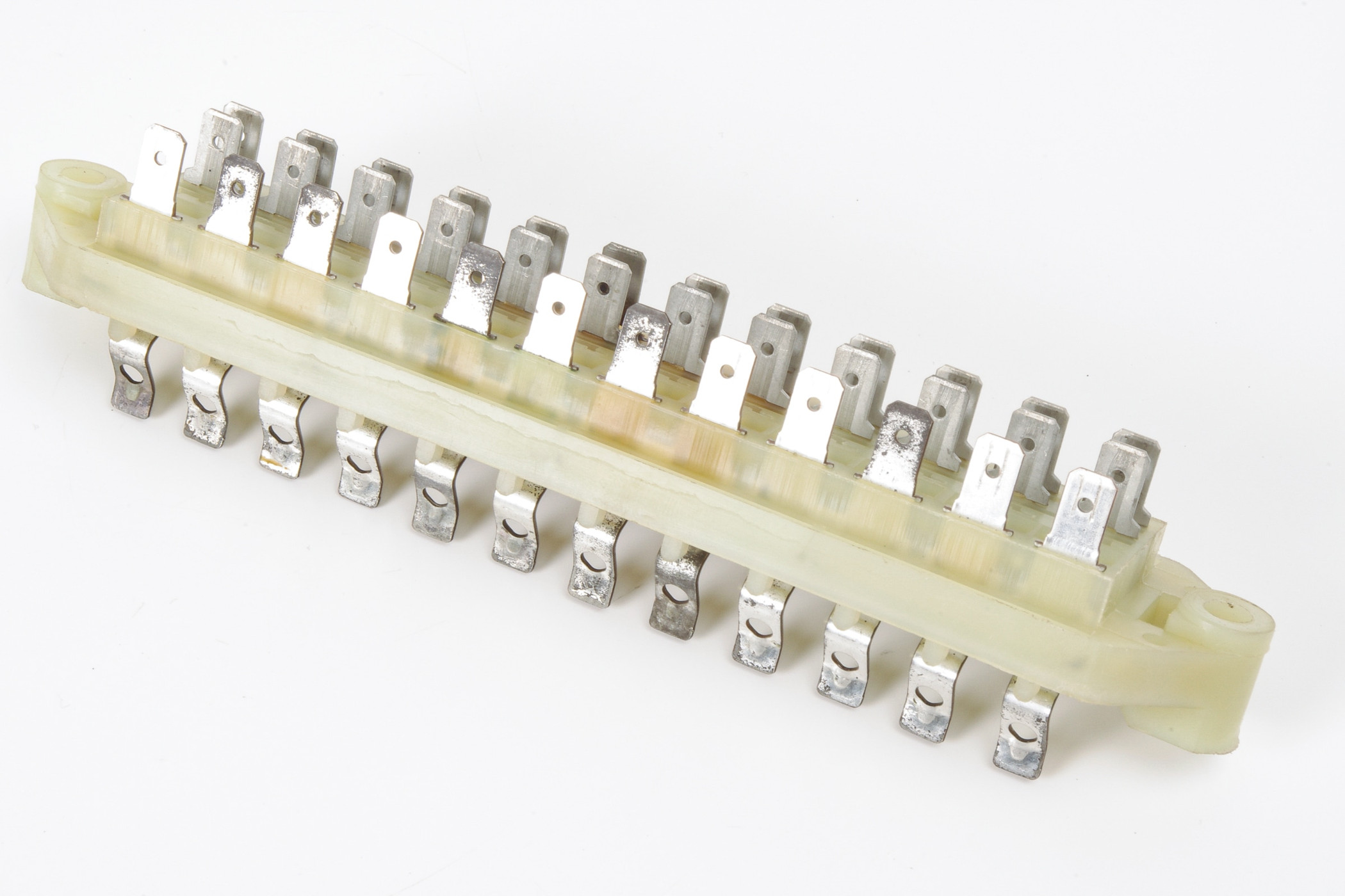 Mercedes 4605450301 Fuse Box | W460 W461 G