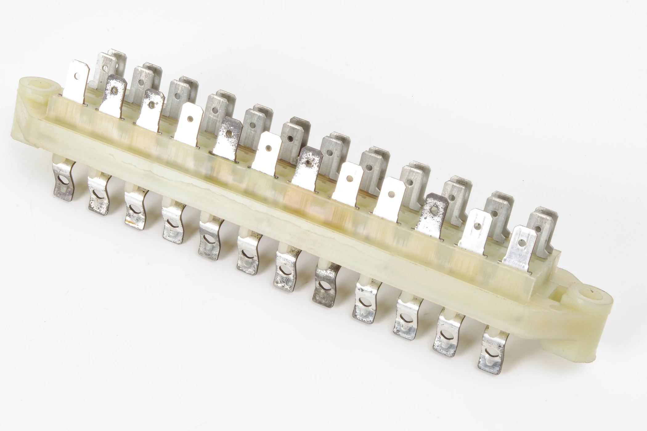 Mercedes 4605450301 Fuse Box | W460 W461 G