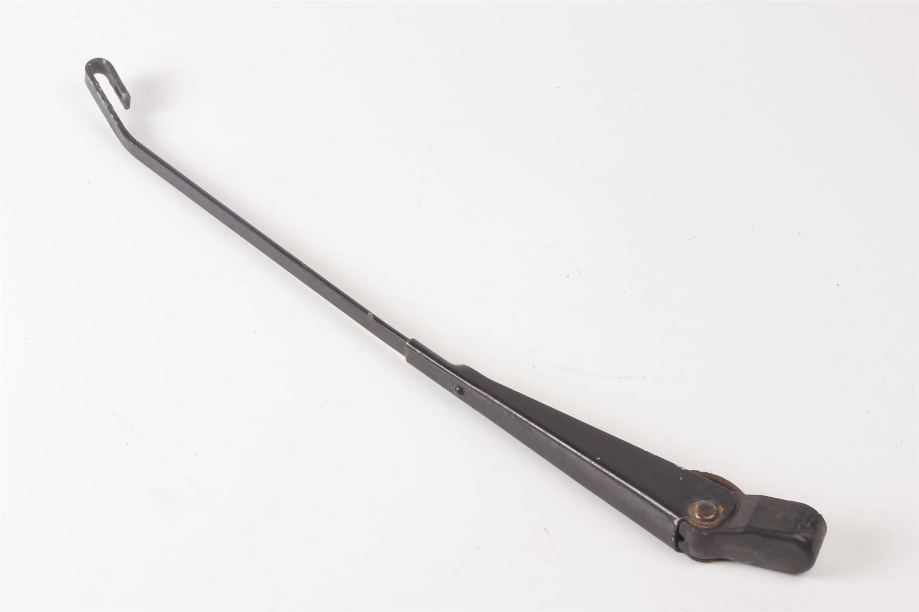 Mercedes 0008206044 Wiper Arm - Front | W460 G