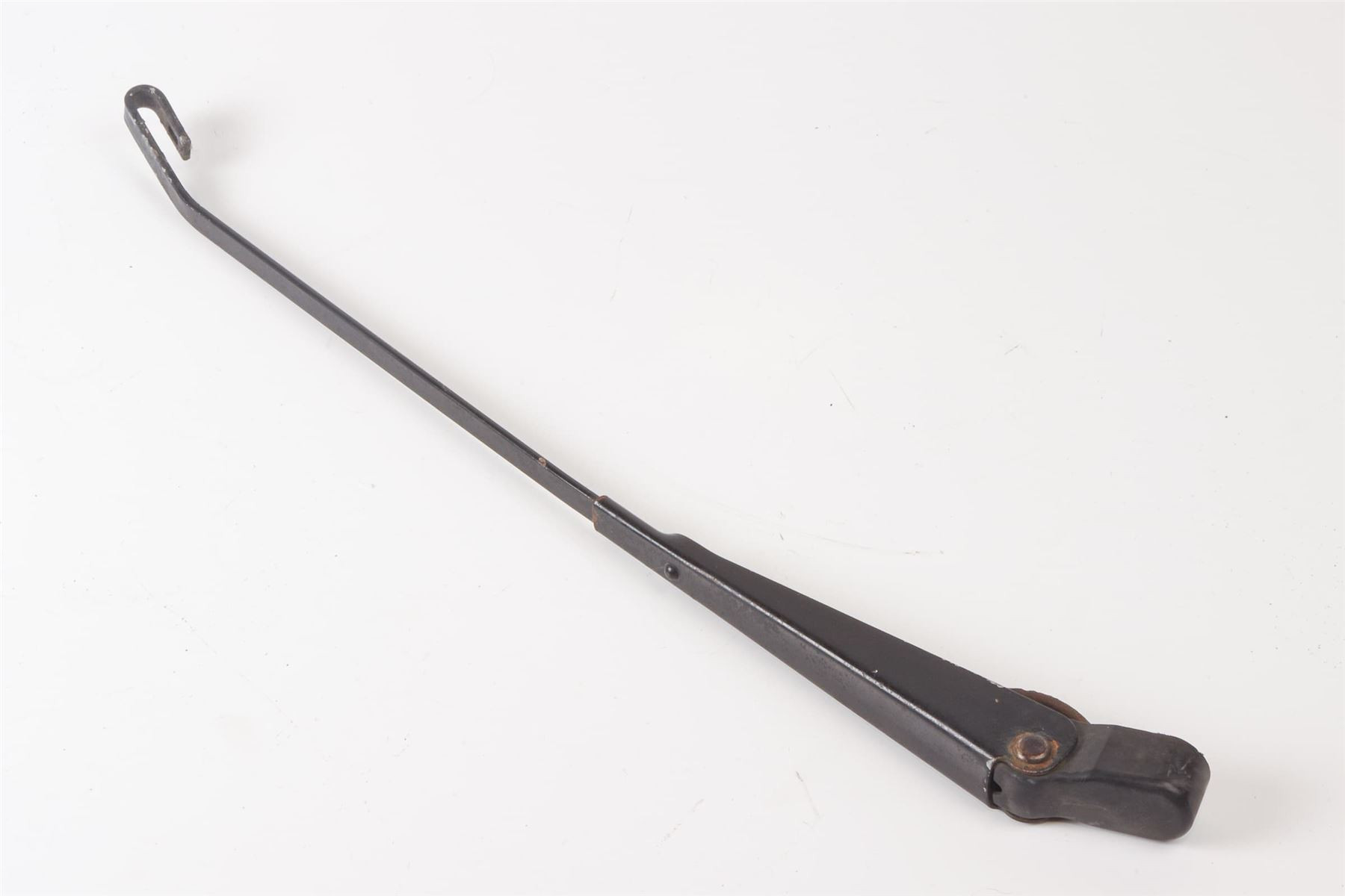 Mercedes 0008206044 Wiper Arm - Front | W460 G