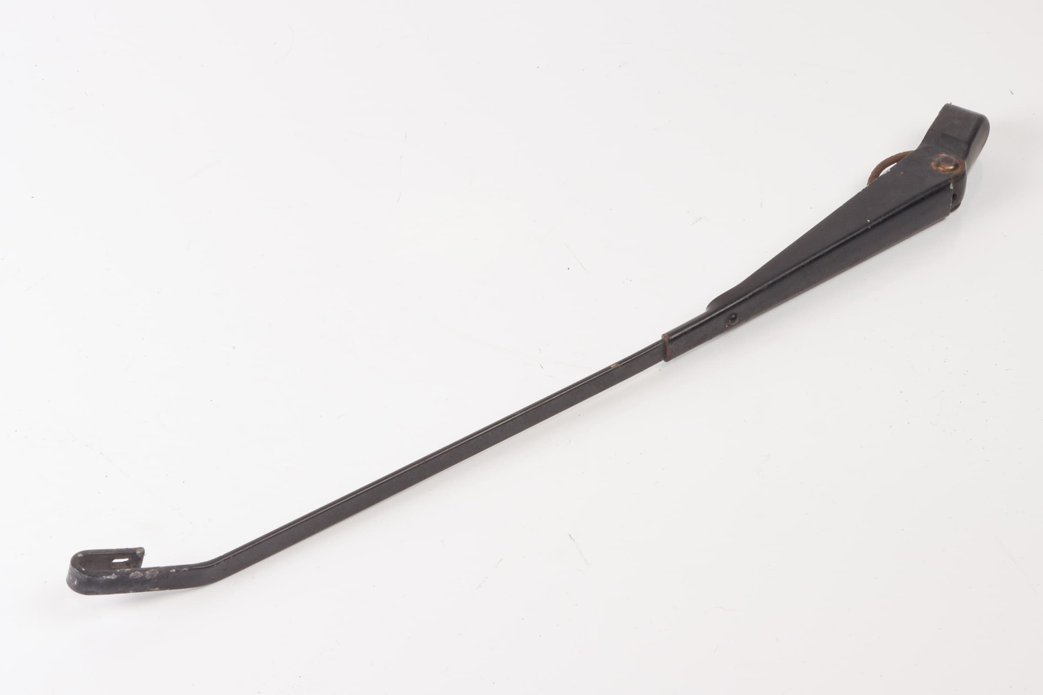 Mercedes 0008206044 Wiper Arm - Front | W460 G