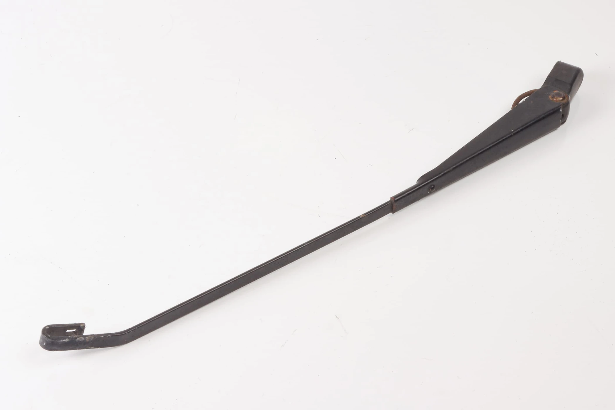 Mercedes 0008206044 Wiper Arm - Front | W460 G