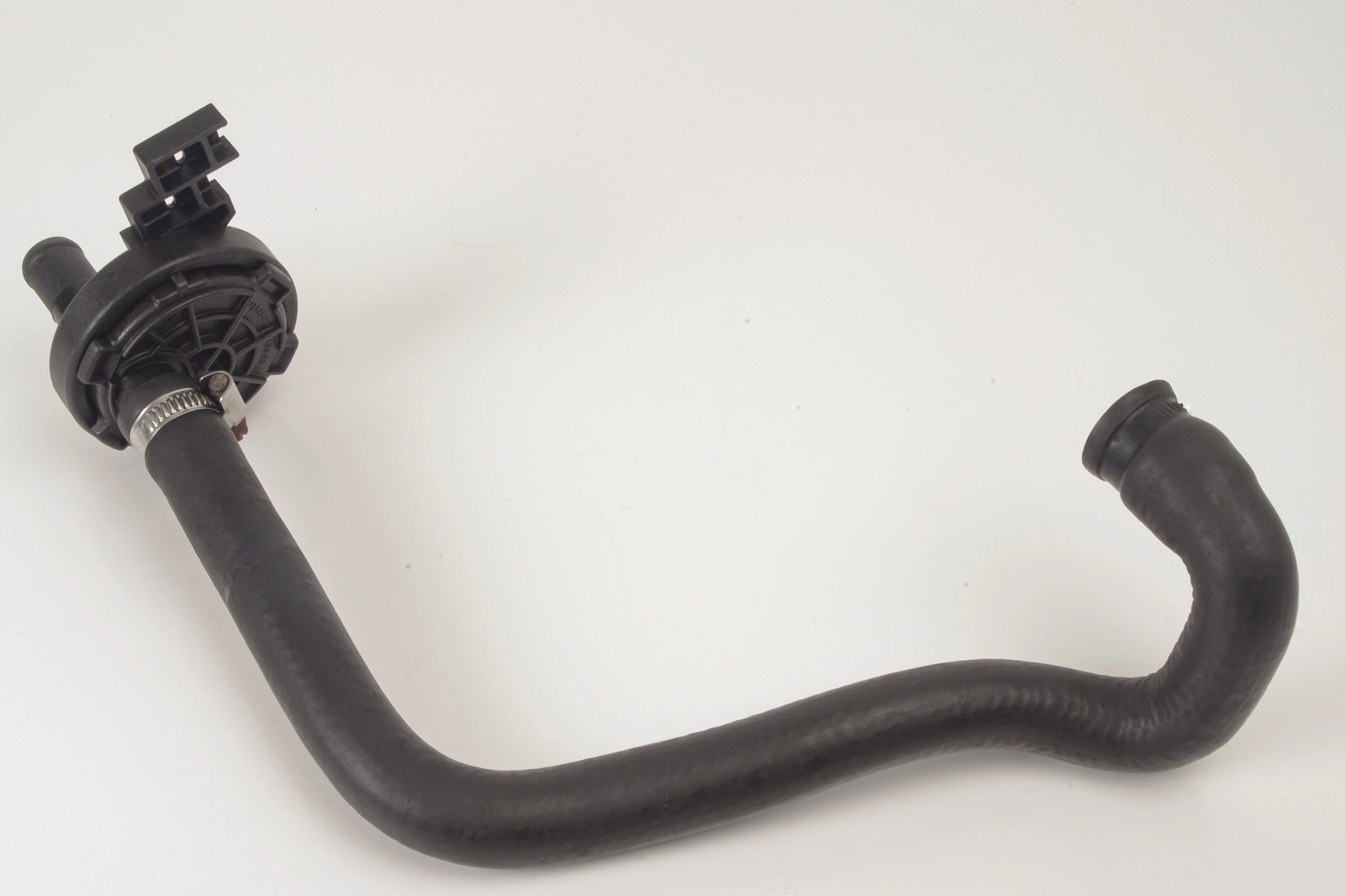 Mercedes 0008320084 Heater Valve | W460 W461 G